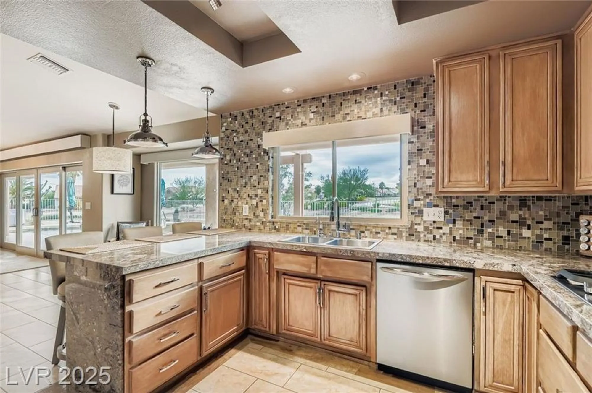 Property Slideshow image 7 of 32 | 9101 villa ridge dr, Las Vegas, NV, 89134