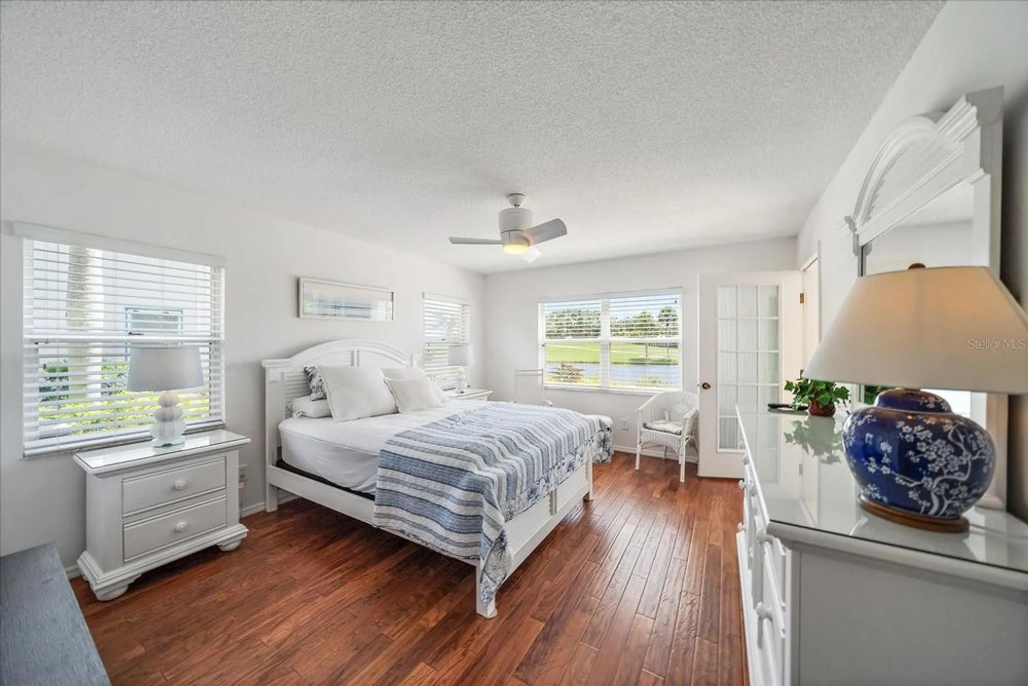 Property Slideshow image 33 of 76 | 425 cerromar ter 359, Venice, FL, 34293