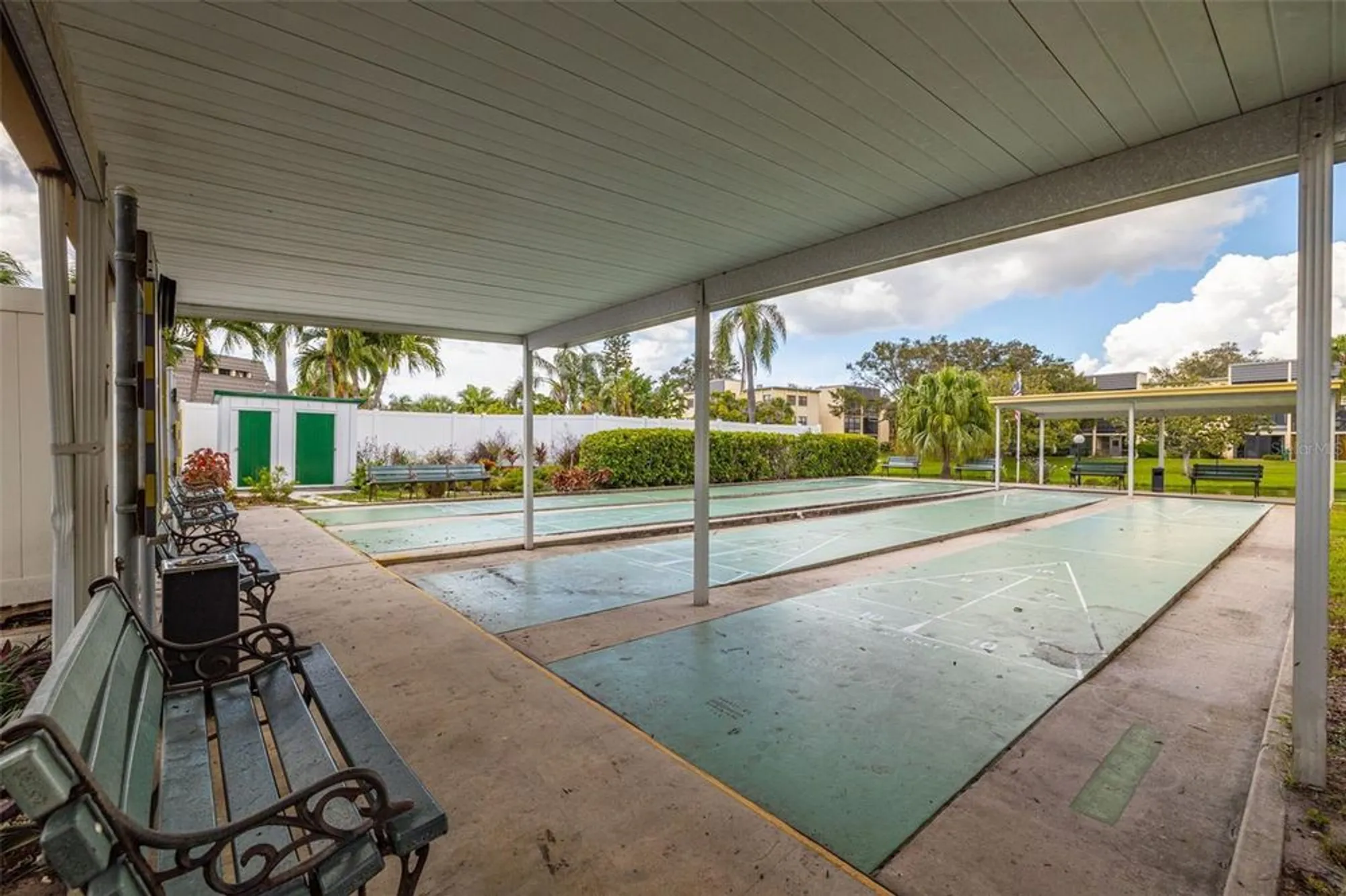 Property Slideshow image 38 of 44 | 14130 rosemary ln 2208, Largo, FL, 33774
