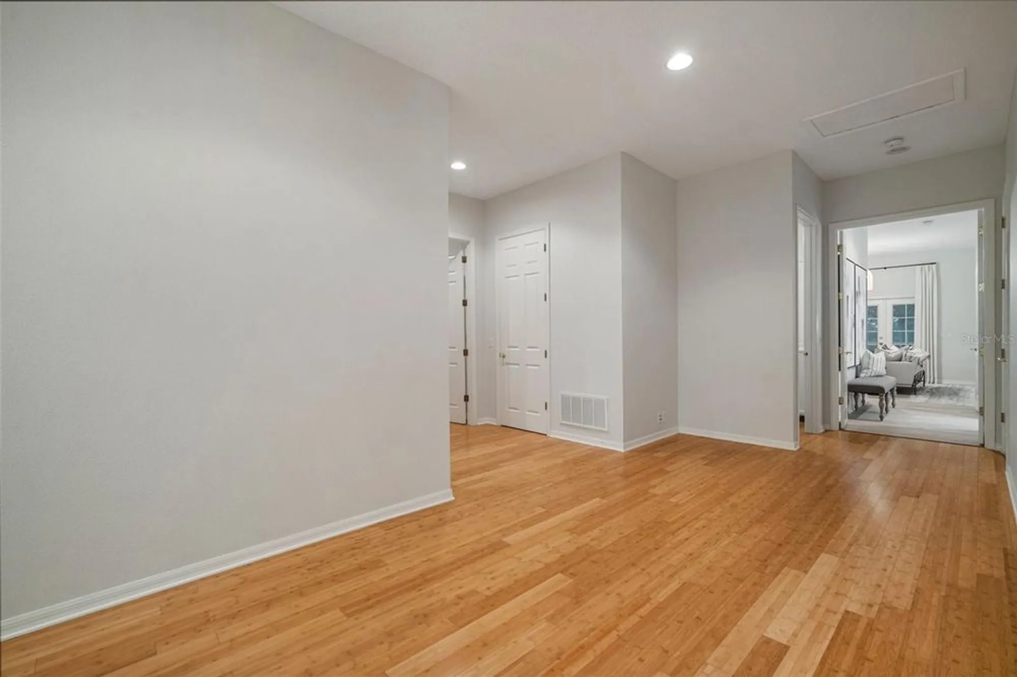 Property Slideshow image 40 of 94 | 825 islebay dr, Apollo Beach, FL, 33572