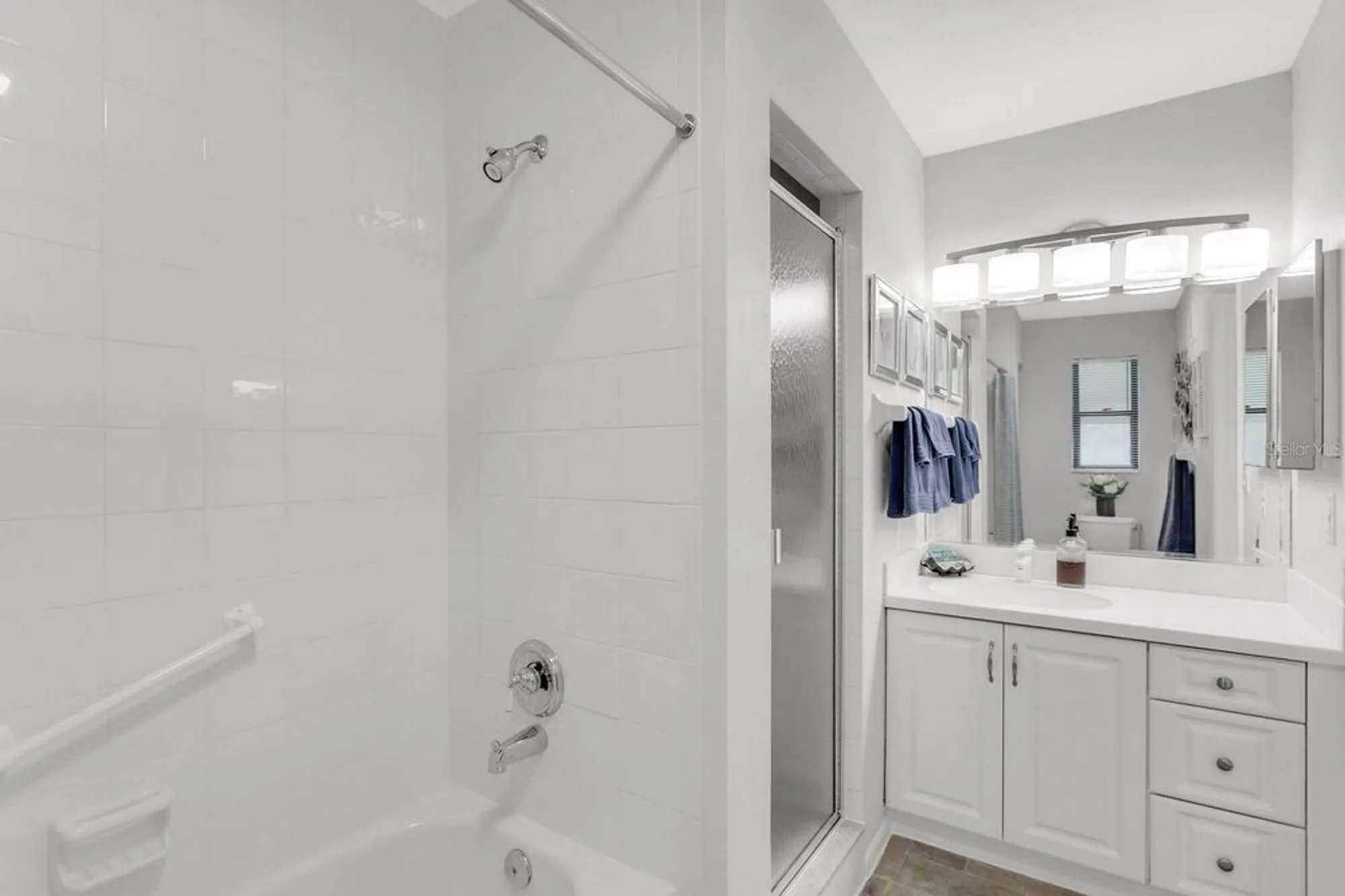 Property Slideshow image 33 of 77 | 8186 terrace garden dr n unit 101, St Petersburg, FL, 33709