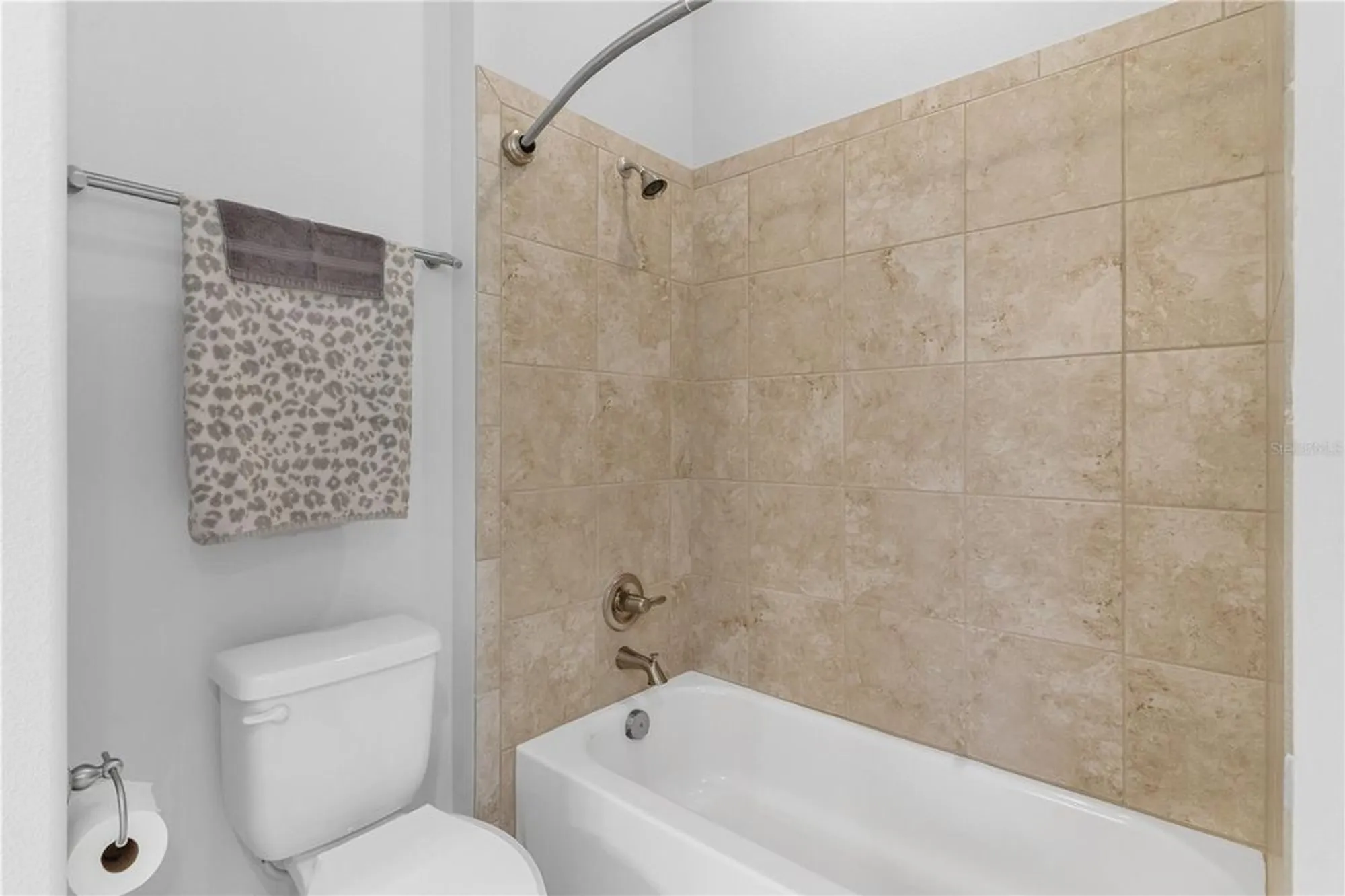 Property Slideshow image 35 of 54 | 5312 meadow hill loop, Lady Lake, FL, 32159