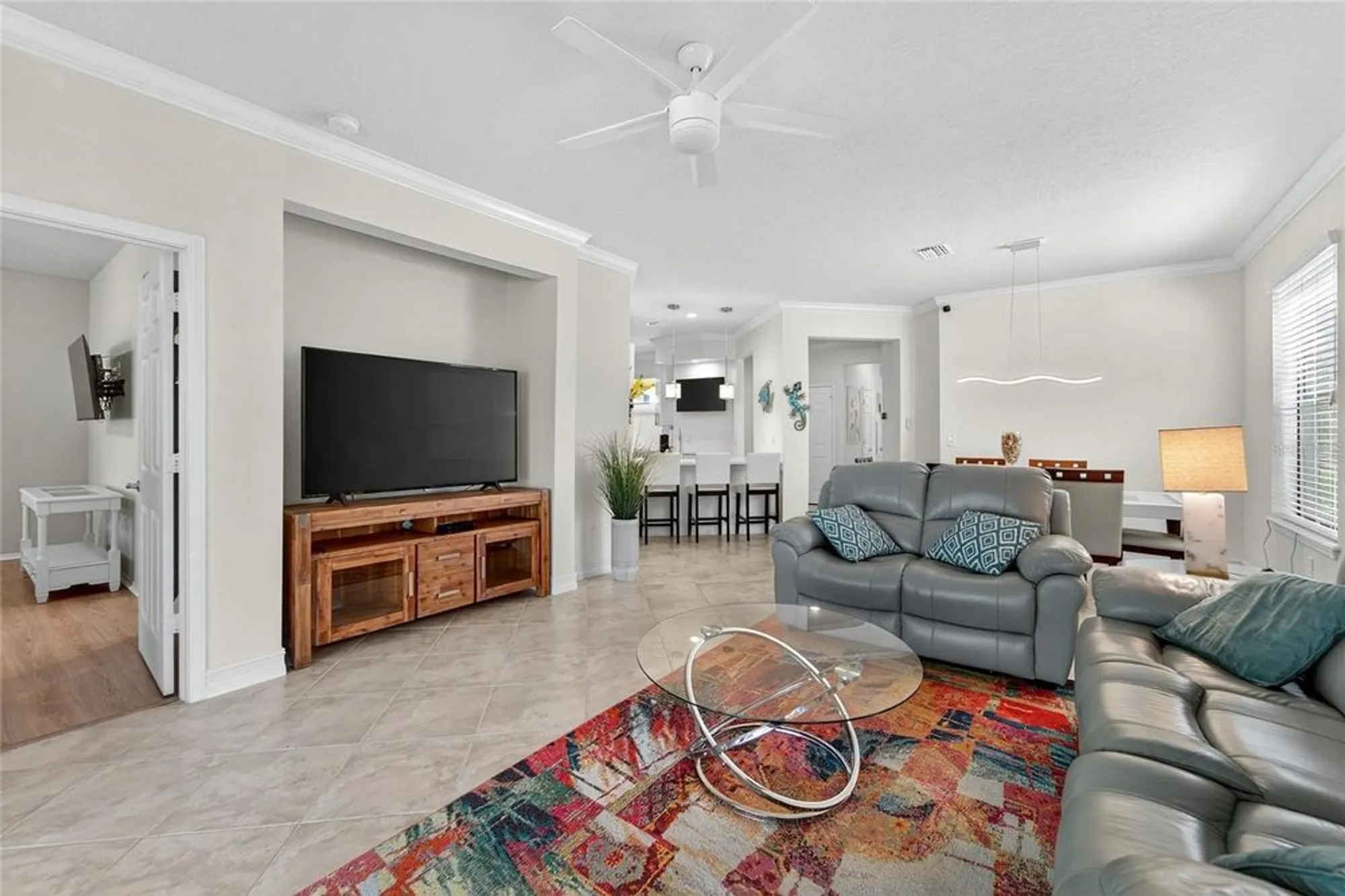 Property Slideshow image 14 of 72 | 420 cedar falls dr, Apollo Beach, FL, 33572
