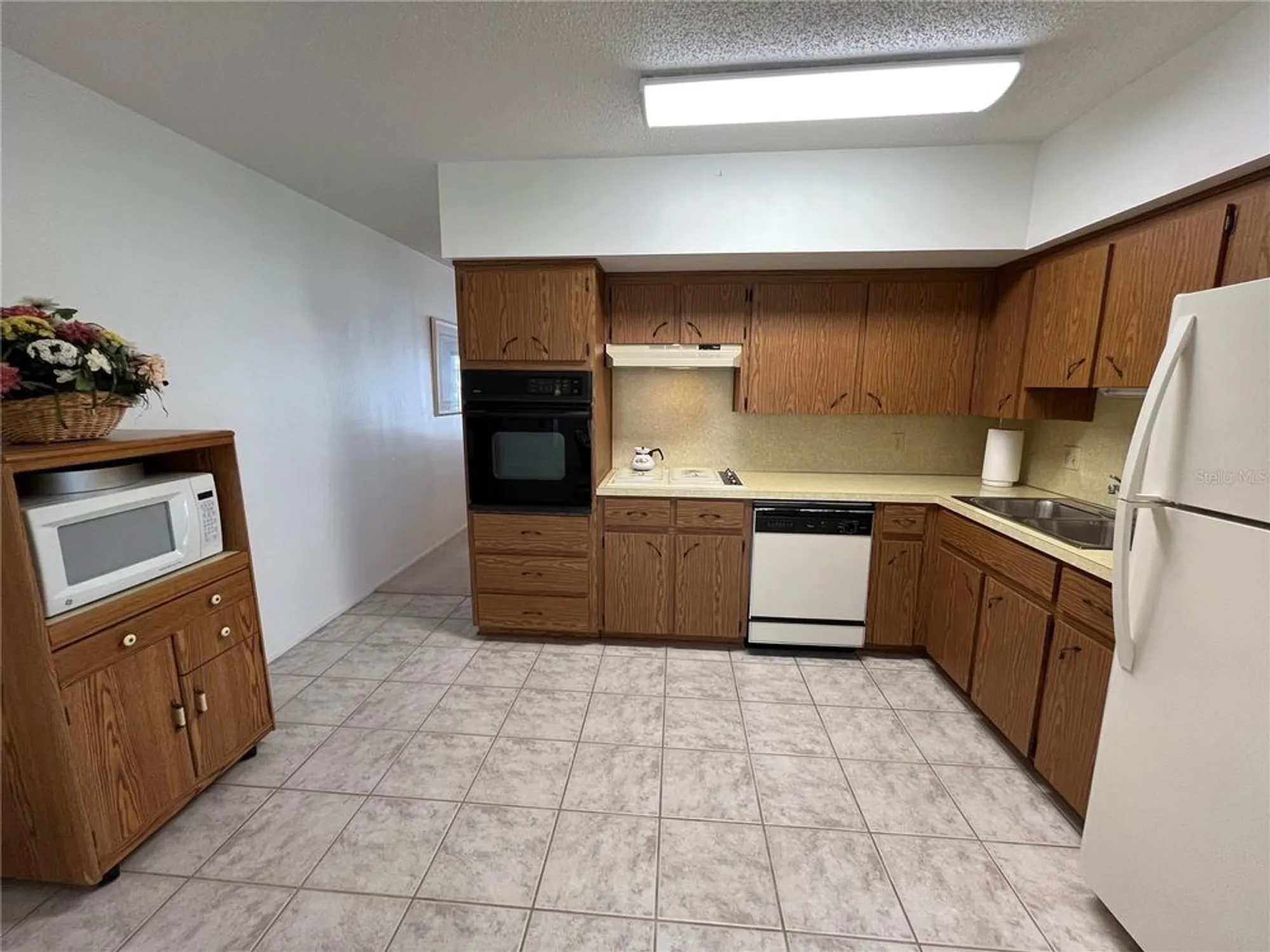 Property Slideshow image 14 of 46 | 2431 franciscan dr 45, Clearwater, FL, 33763