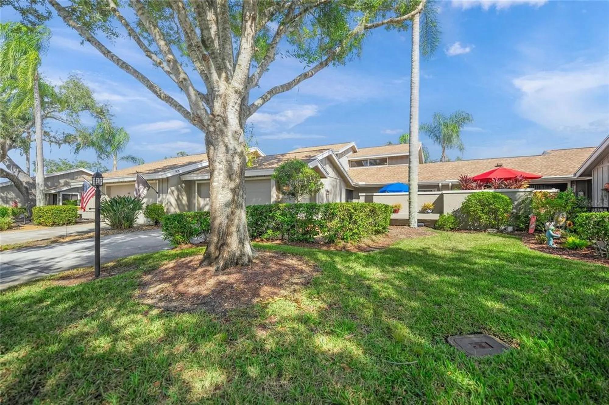 Property Slideshow image 2 of 62 | 4555 forest wood trl 23, Sarasota, FL, 34241