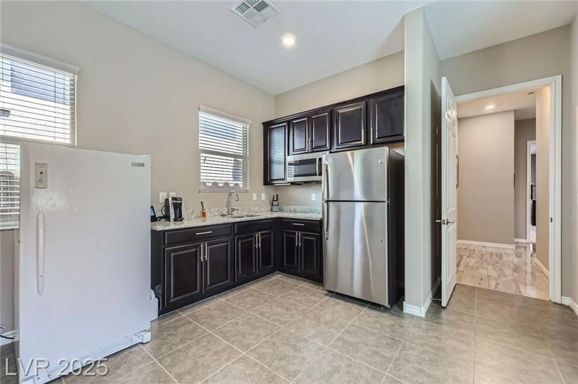 Property Slideshow image 21 of 45 | 800 rosewater dr, Henderson, NV, 89011