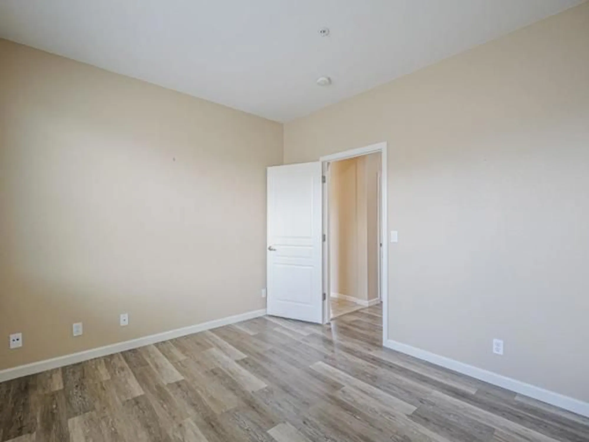 Property Slideshow image 28 of 38 | 443 vivienne dr, Watsonville, CA, 95076