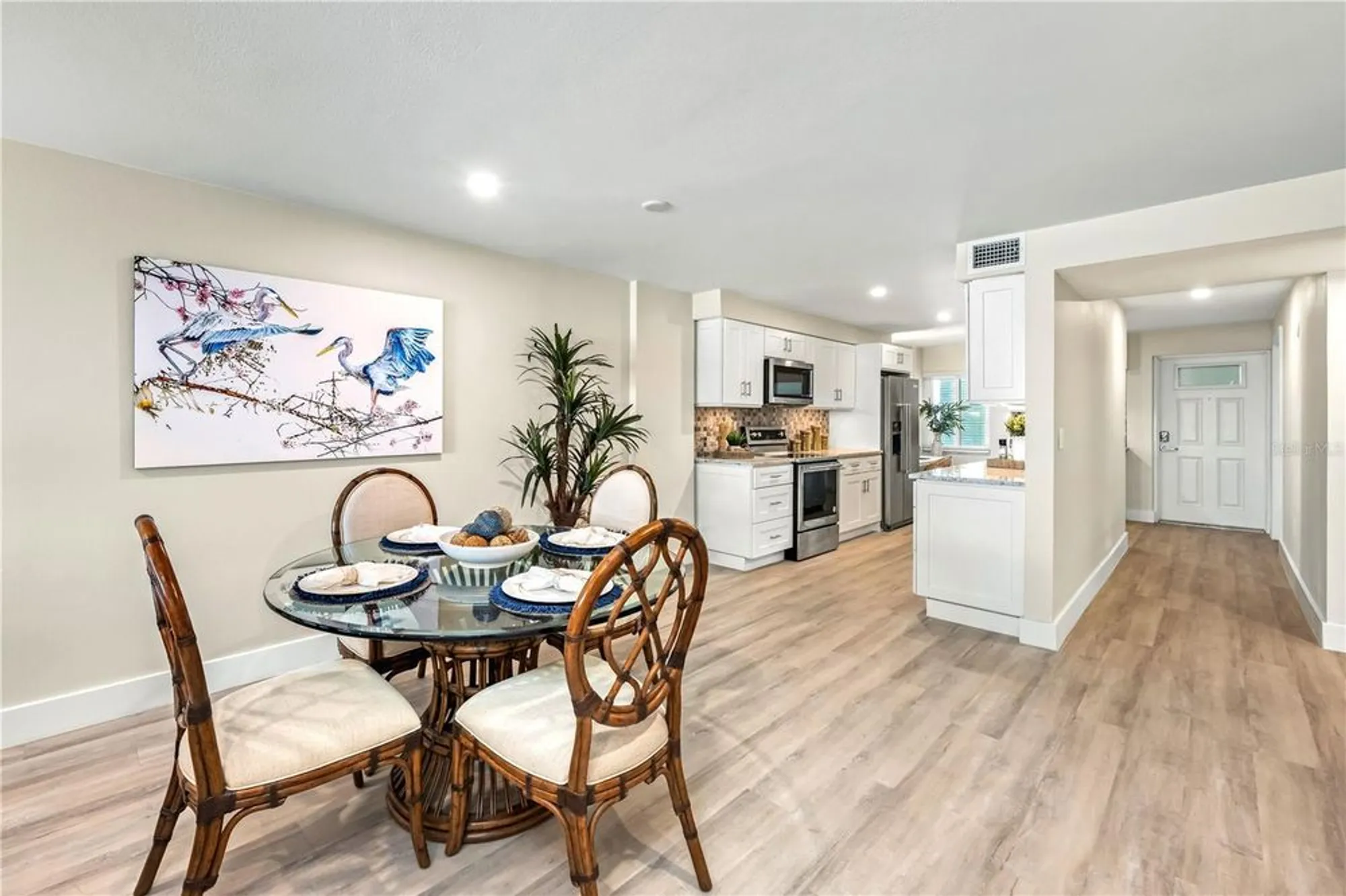 Property Slideshow image 13 of 58 | 20 whispering sands dr 1205, Sarasota, FL, 34242