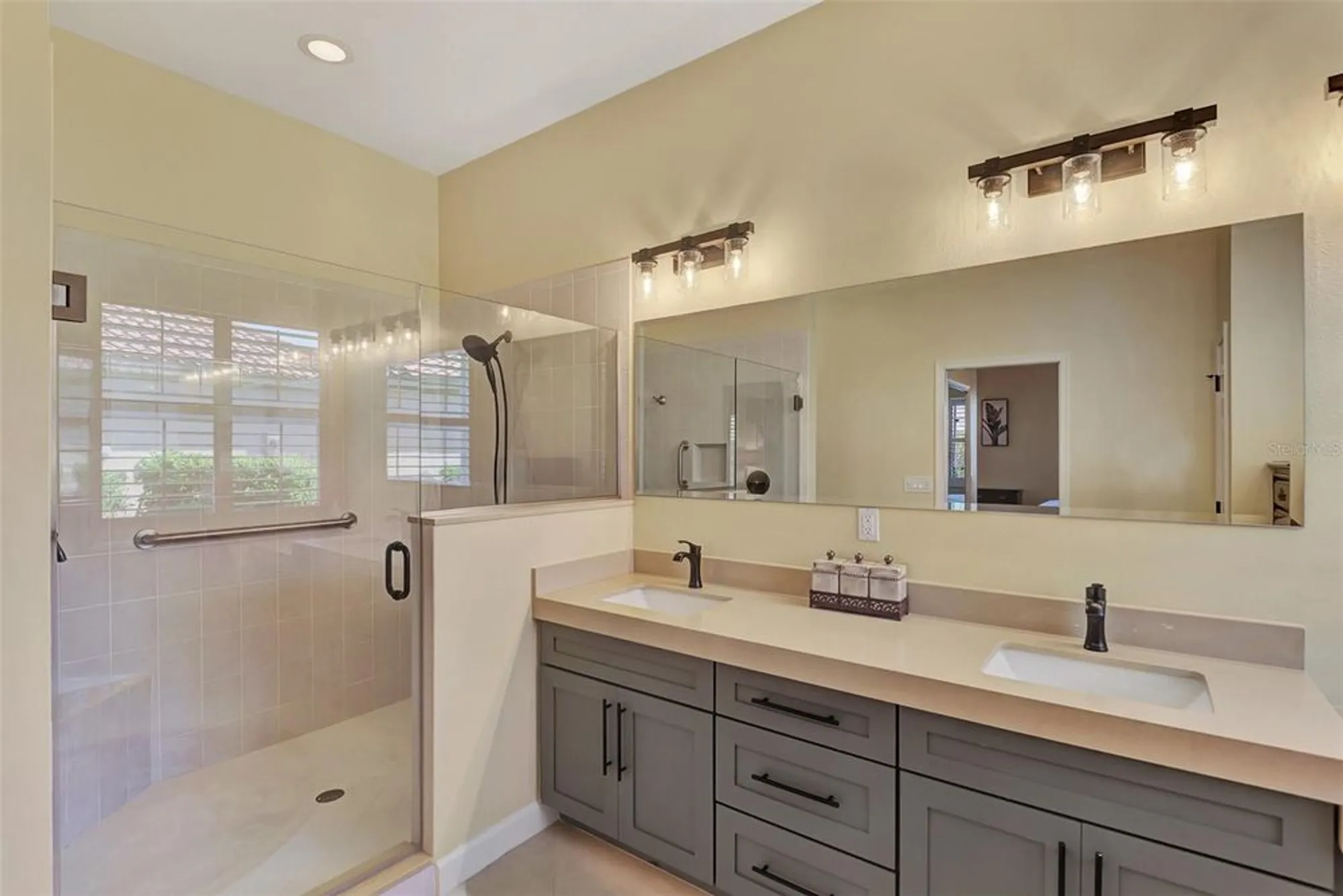 Property Slideshow image 28 of 73 | 13335 golf pointe dr, Port Charlotte, FL, 33953