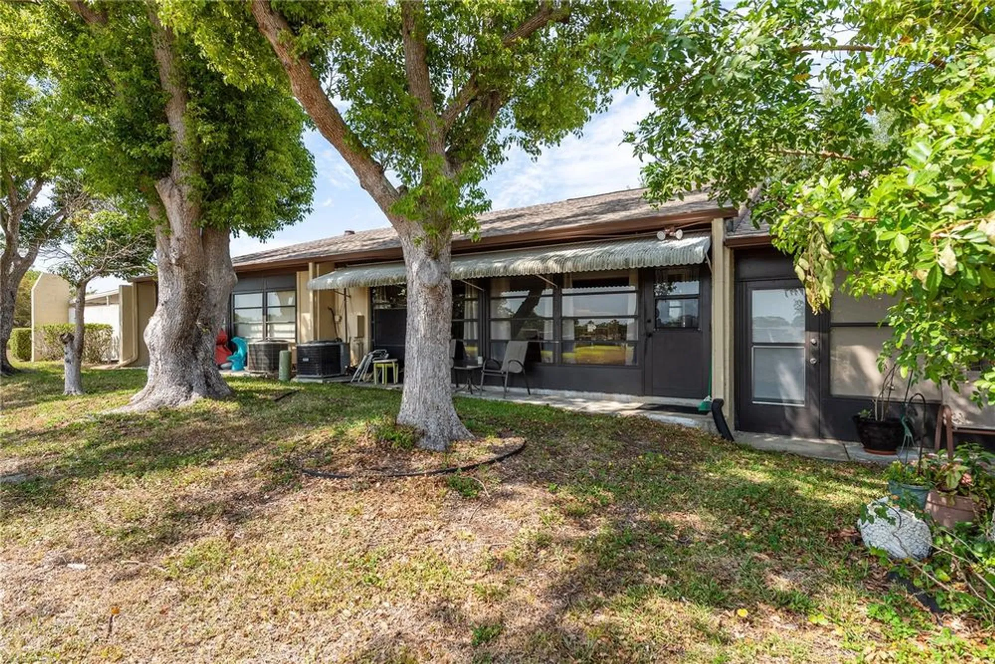 Property Slideshow image 27 of 49 | 11241 dollar lake dr 5, Port Richey, FL, 34668