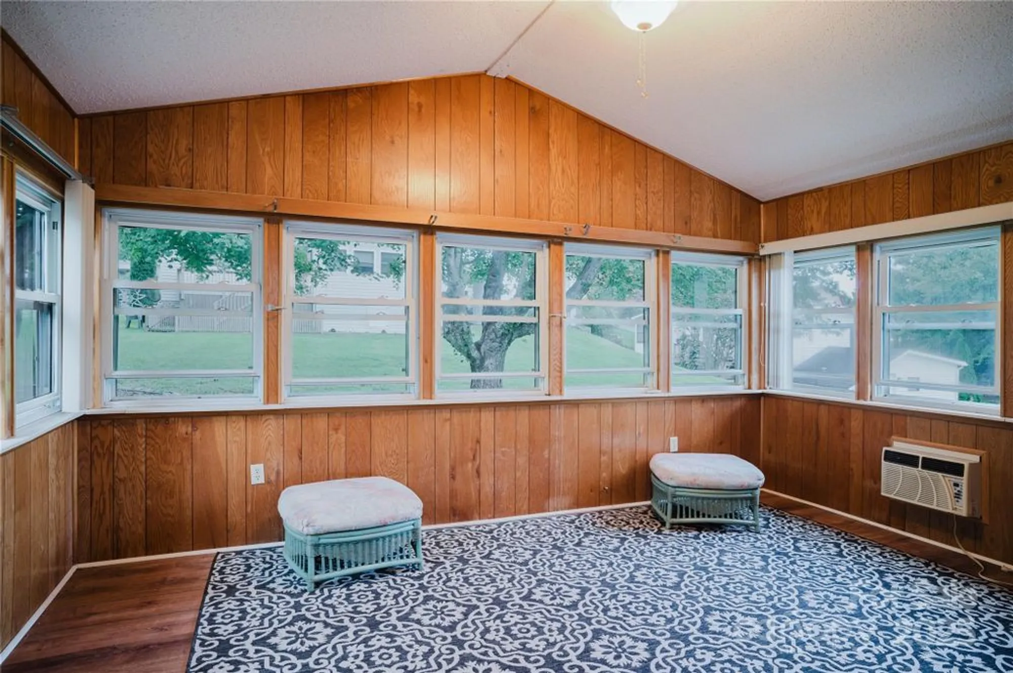 Property Slideshow image 28 of 34 | 402 deerfield ct, Hendersonville, NC, 28792