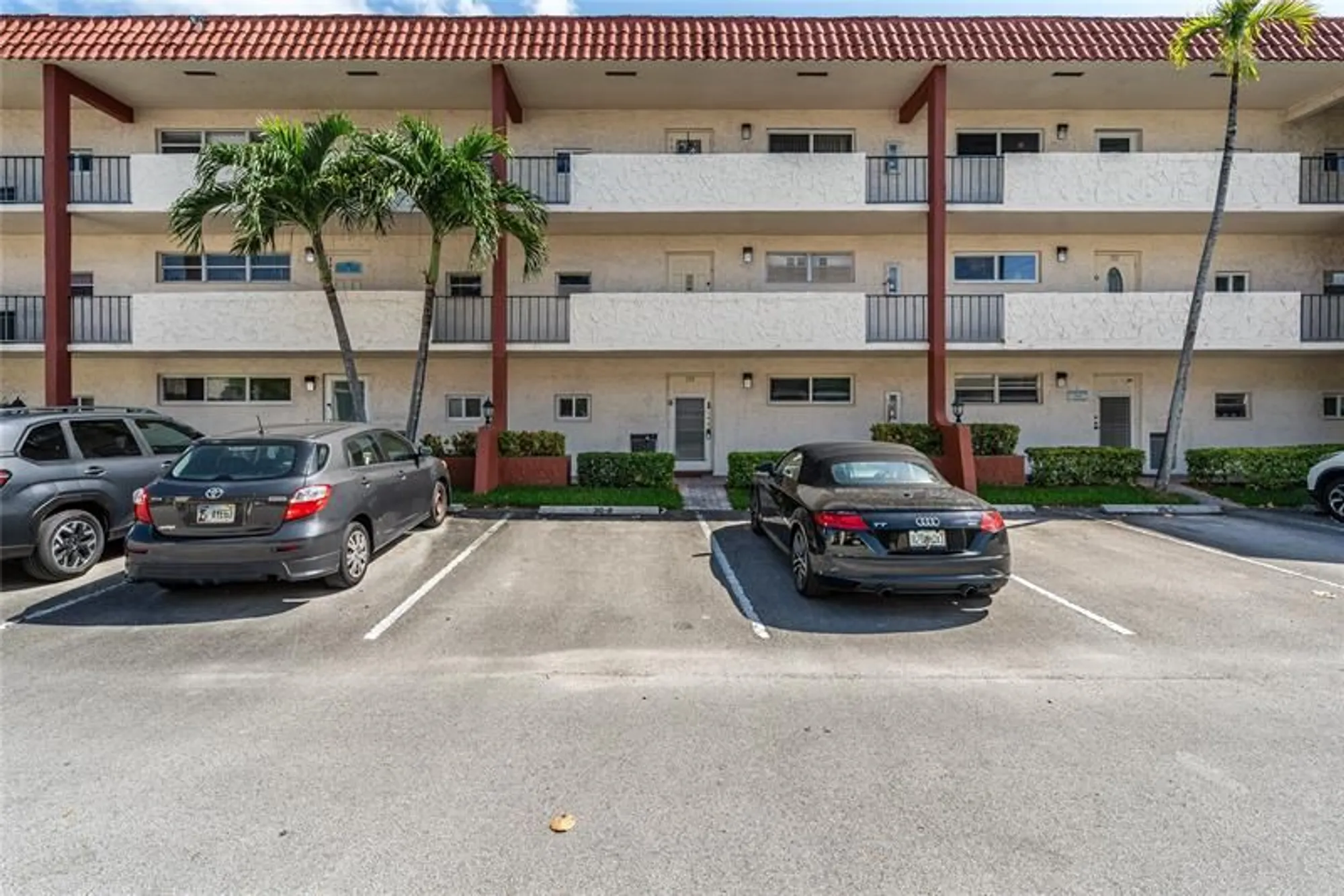Property Slideshow image 21 of 81 | 8960 s hollybrook blvd 103, Pembroke Pines, FL, 33025