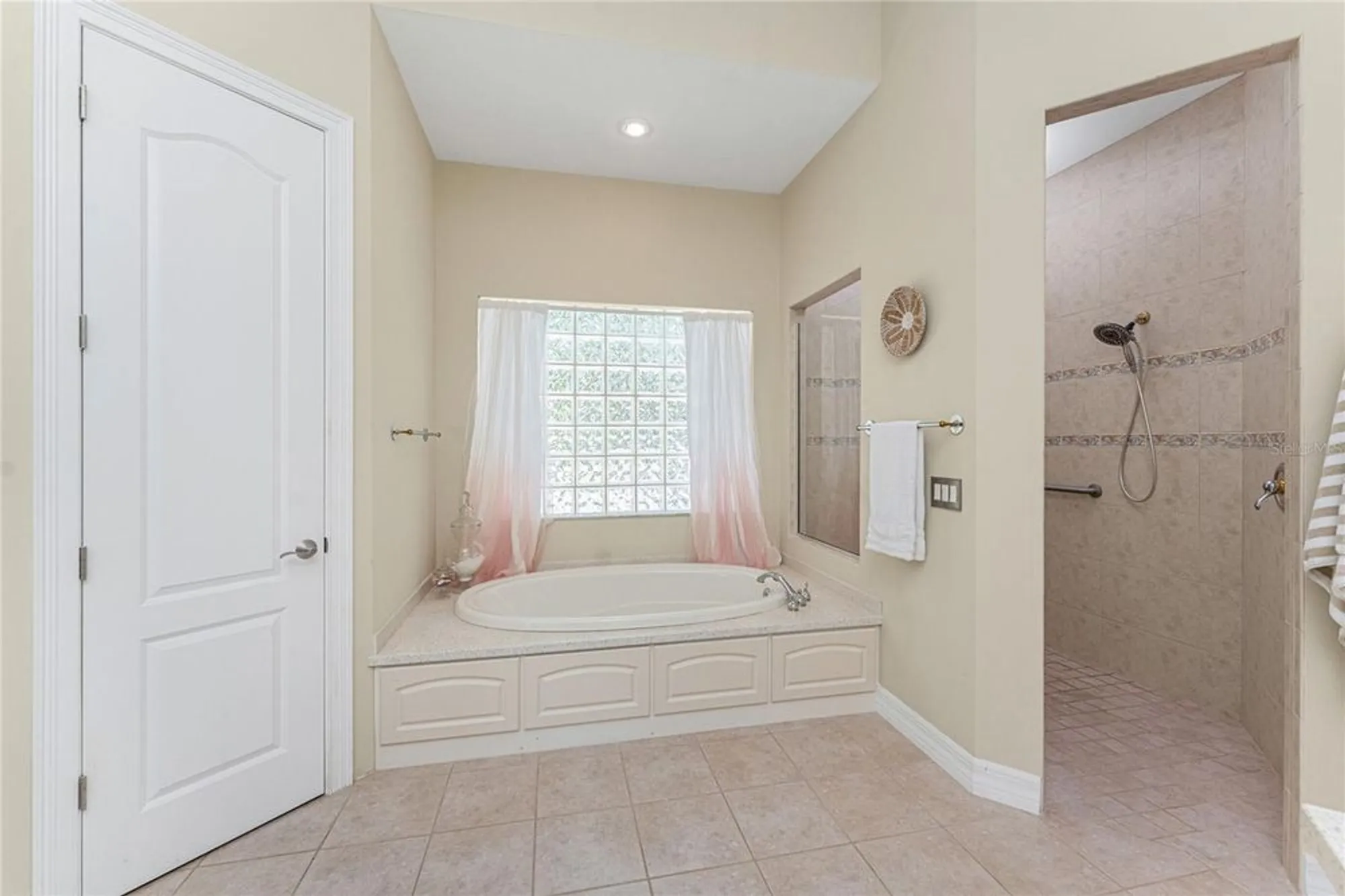 Property Slideshow image 41 of 98 | 26 saint croix way, Englewood, FL, 34223