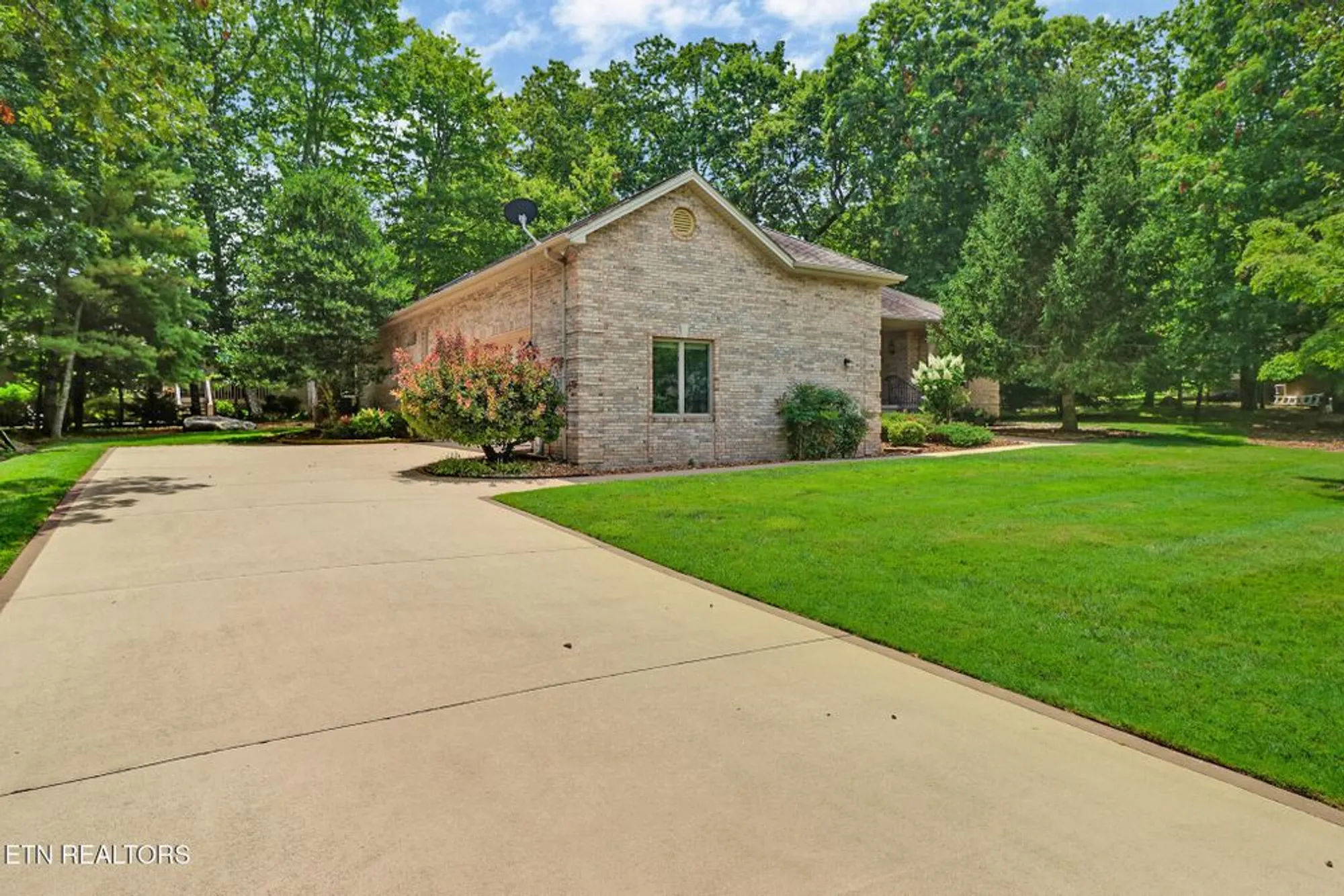 Property Slideshow image 4 of 35 | 163 havenridge cir, Crossville, TN, 38558