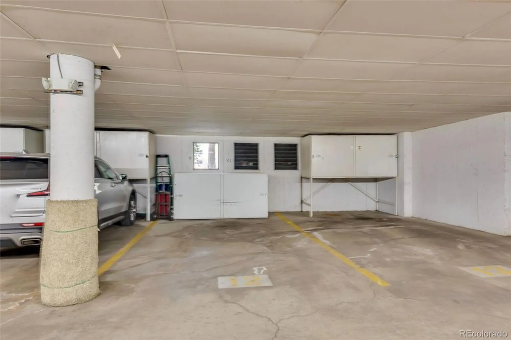 Property Slideshow image 22 of 43 | 13631 e marina dr apt 105, Aurora, CO, 80014