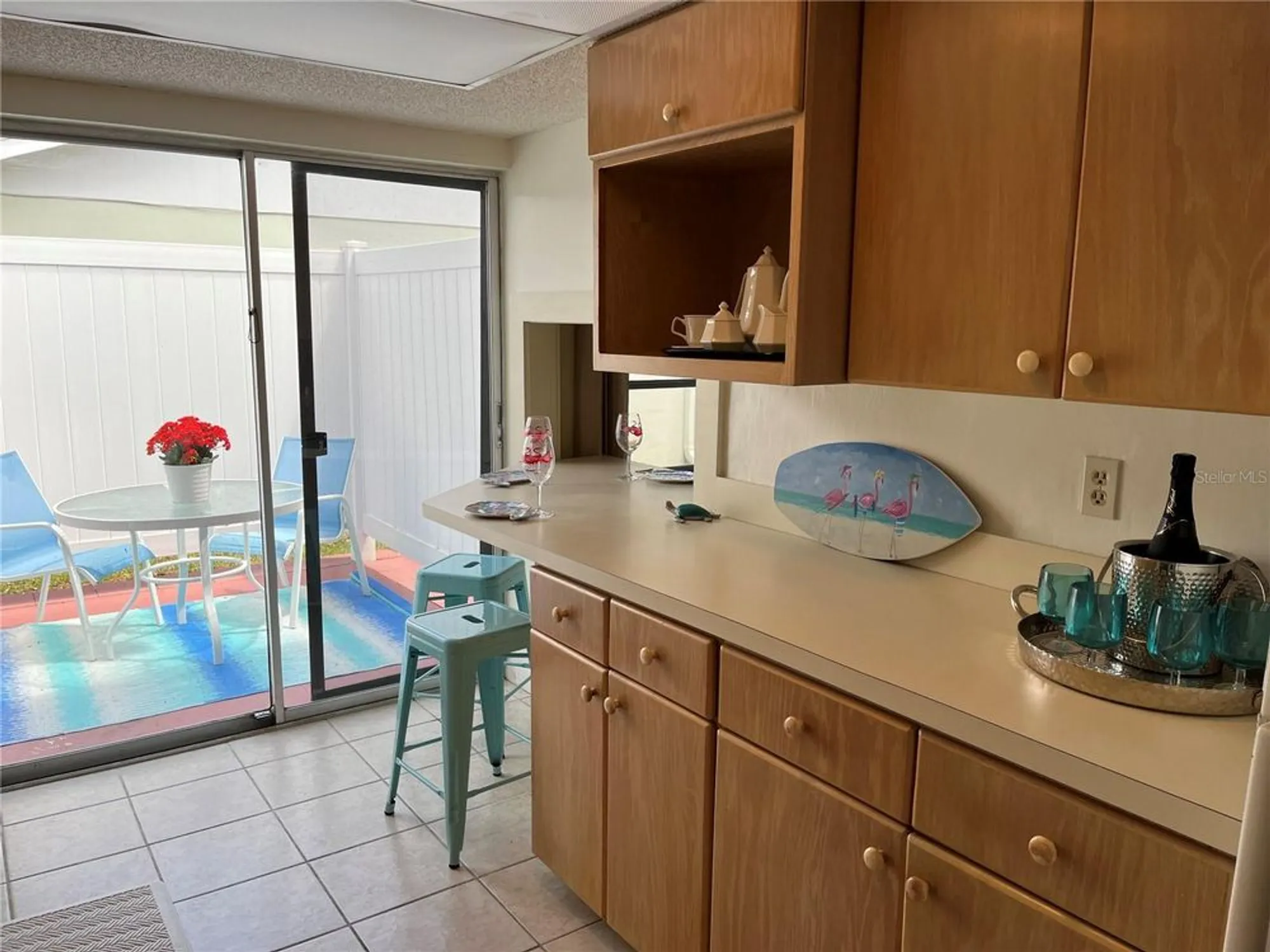 Property Slideshow image 11 of 37 | 6201 green view dr 130, Sarasota, FL, 34231