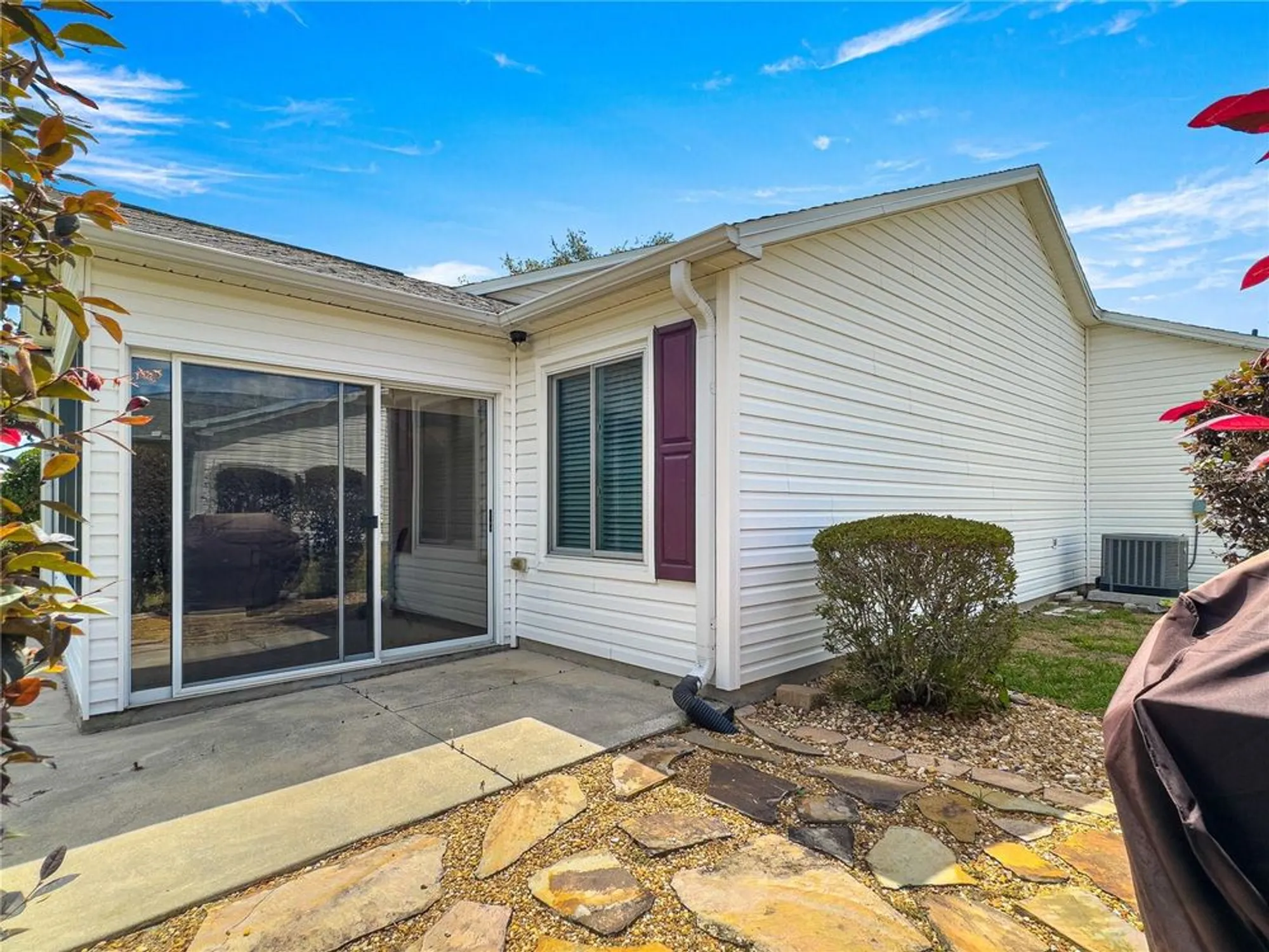 Property Slideshow image 33 of 56 | 8069 se 174th ludlow pl, The Villages, FL, 32162