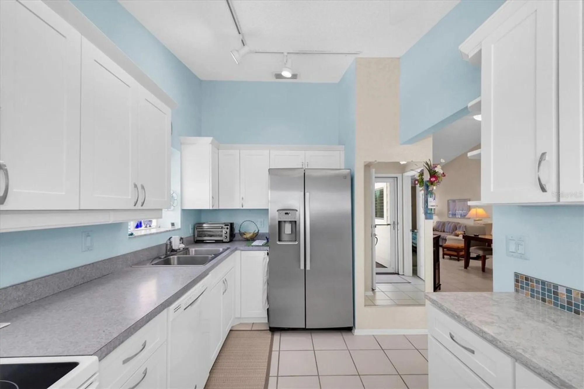 Property Slideshow image 6 of 57 | 801 waterside ln, Bradenton, FL, 34209