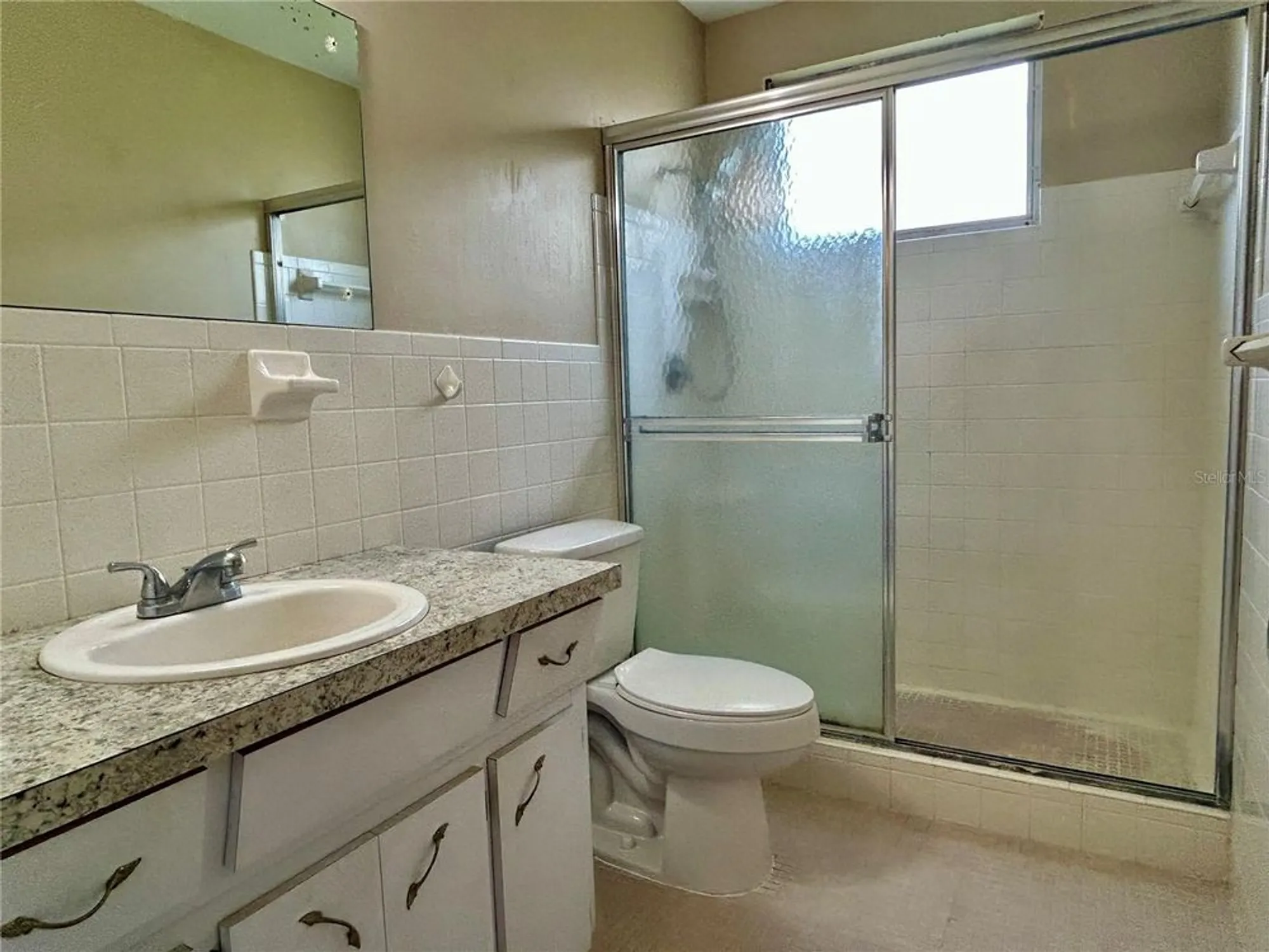 Property Slideshow image 21 of 48 | 2402 ecuadorian way apt 28, Clearwater, FL, 33763