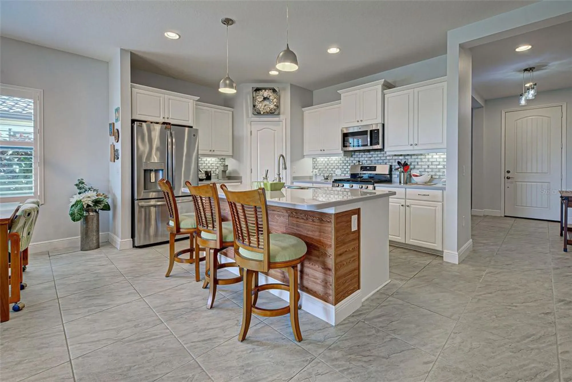 Property Slideshow image 9 of 55 | 26724 weiskopf dr, Englewood, FL, 34223