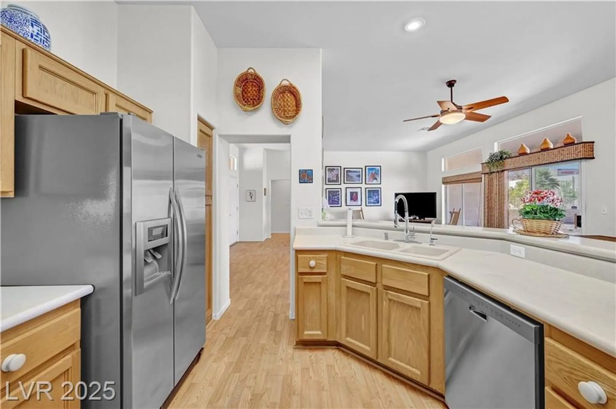 Property Slideshow image 22 of 78 | 10020 villa ridge dr, Las Vegas, NV, 89134