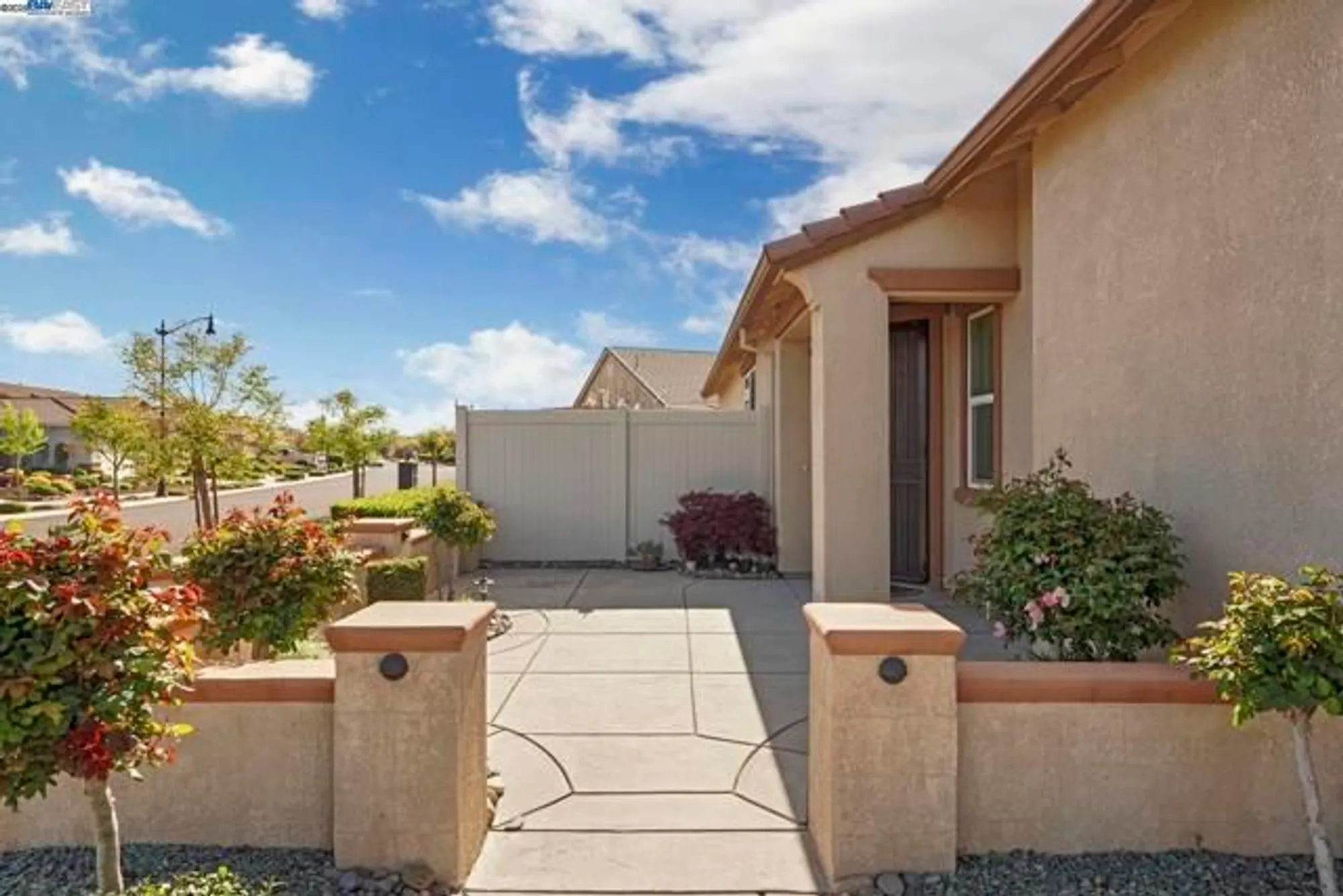 Property Slideshow image 8 of 54 | 2961 clear point way, Manteca, CA, 95336