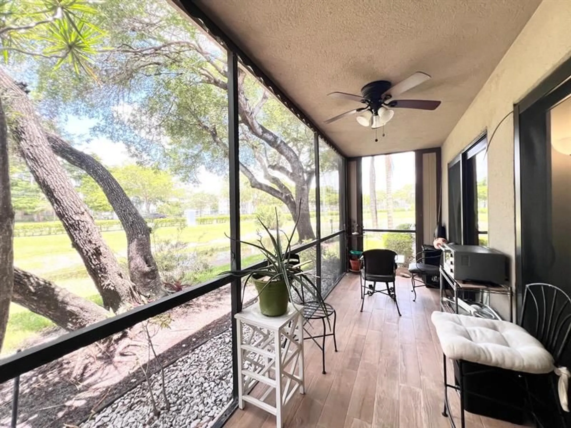 Property Slideshow image 14 of 17 | 9999 n belfort cir # 101, Tamarac, FL, 33321