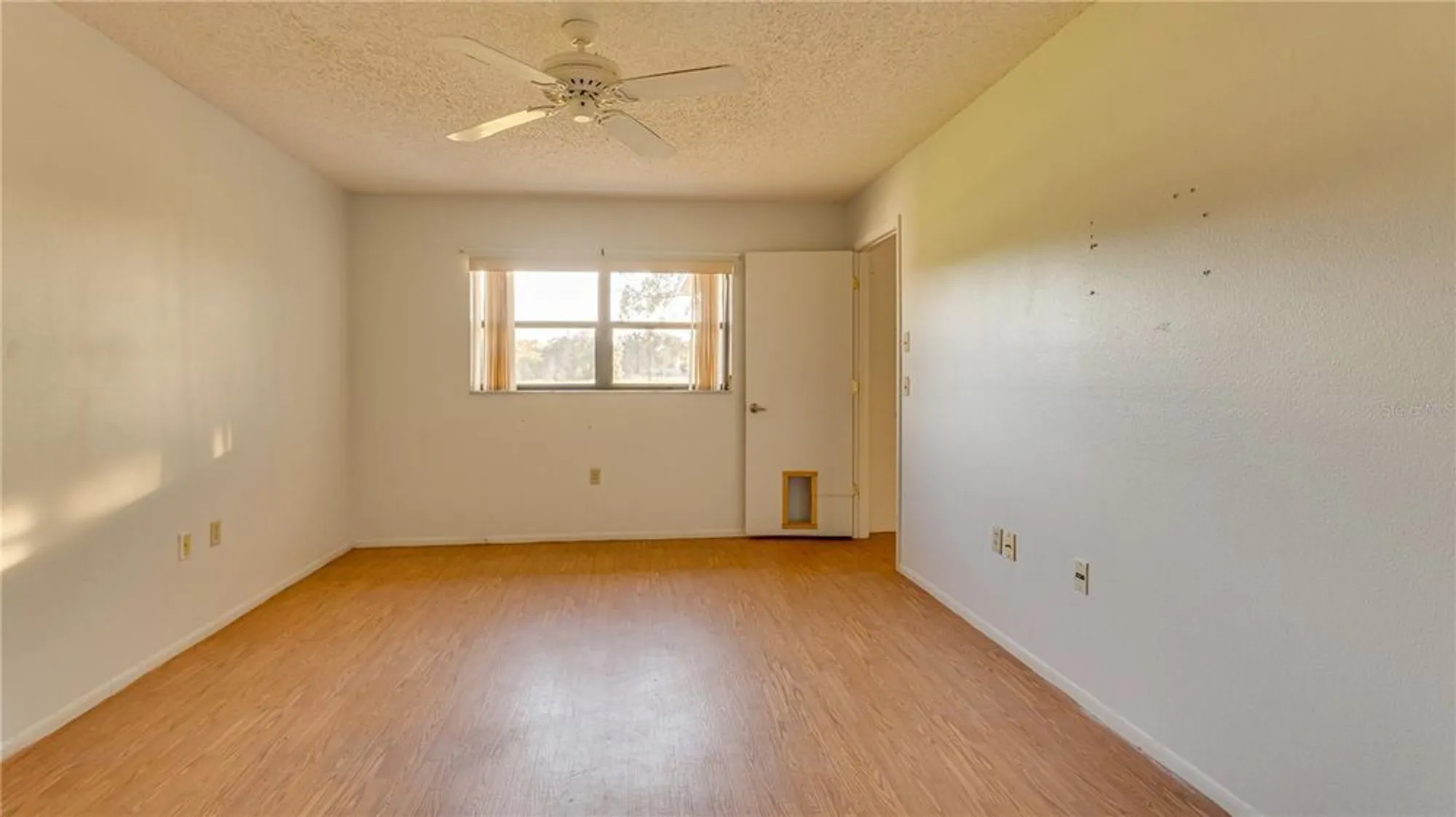 Property Slideshow image 30 of 39 | 10733 fallen leaf ln, Port Richey, FL, 34668