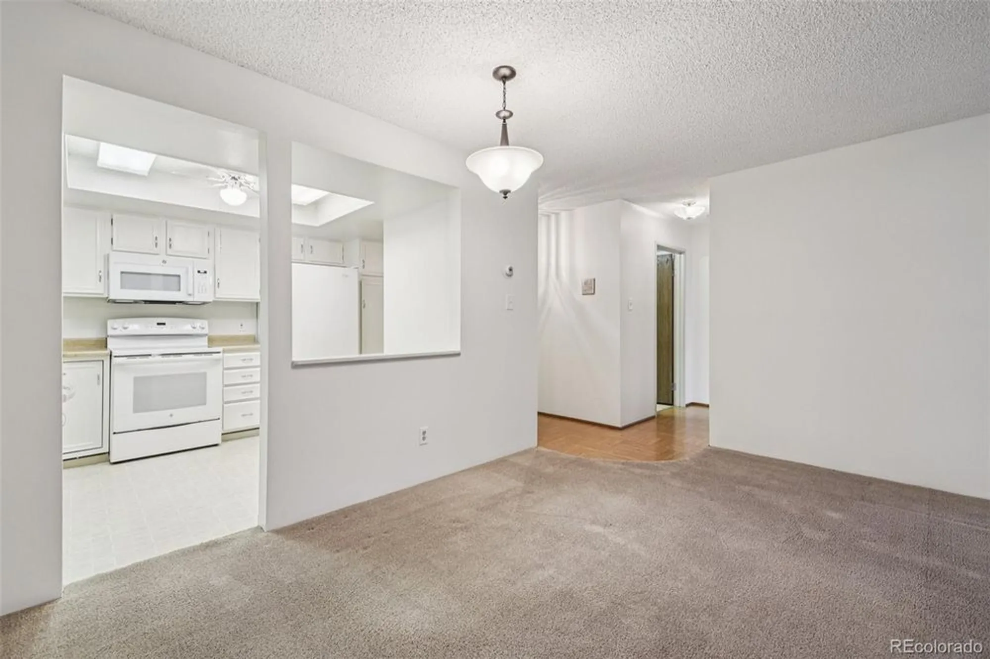 Property Slideshow image 11 of 39 | 14300 e marina dr 207, Aurora, CO, 80014