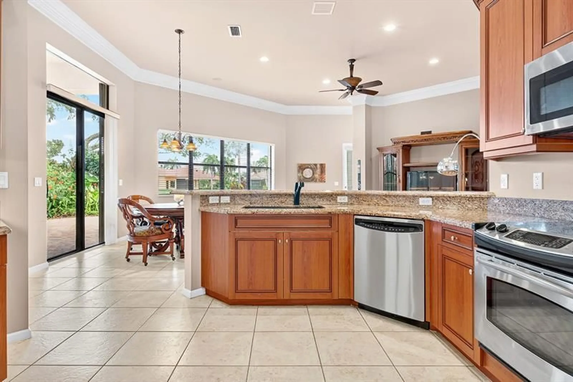 Property Slideshow image 12 of 60 | 6880 antinori ln, Boynton Beach, FL, 33437