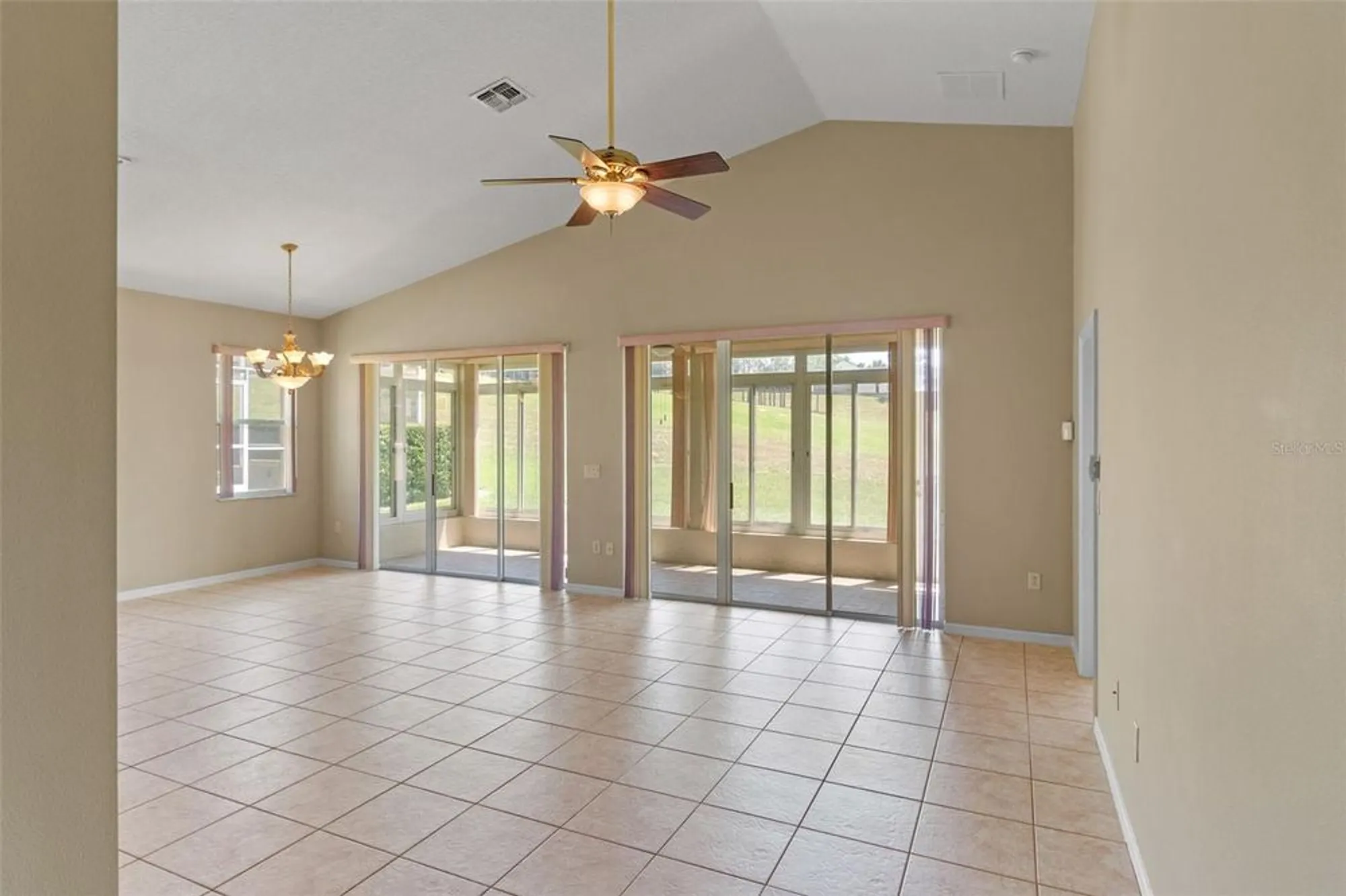 Property Slideshow image 18 of 63 | 890 summit greens blvd, Clermont, FL, 34711