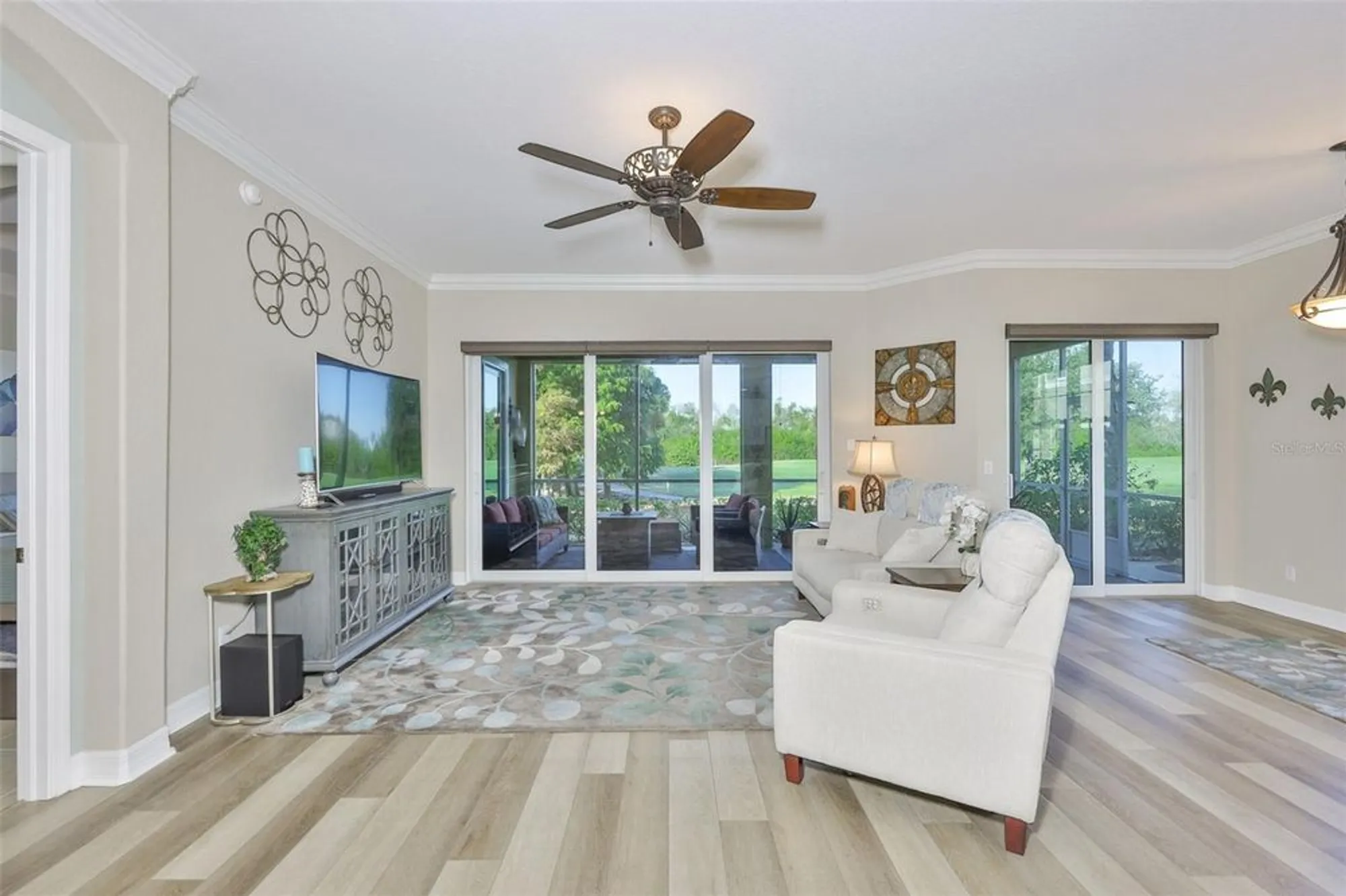 Property Slideshow image 12 of 56 | 1417 emerald dunes dr, Sun City Center, FL, 33573