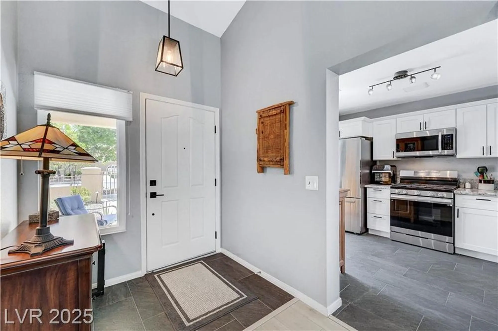 Property Slideshow image 9 of 55 | 2456 desert butte dr, Las Vegas, NV, 89134