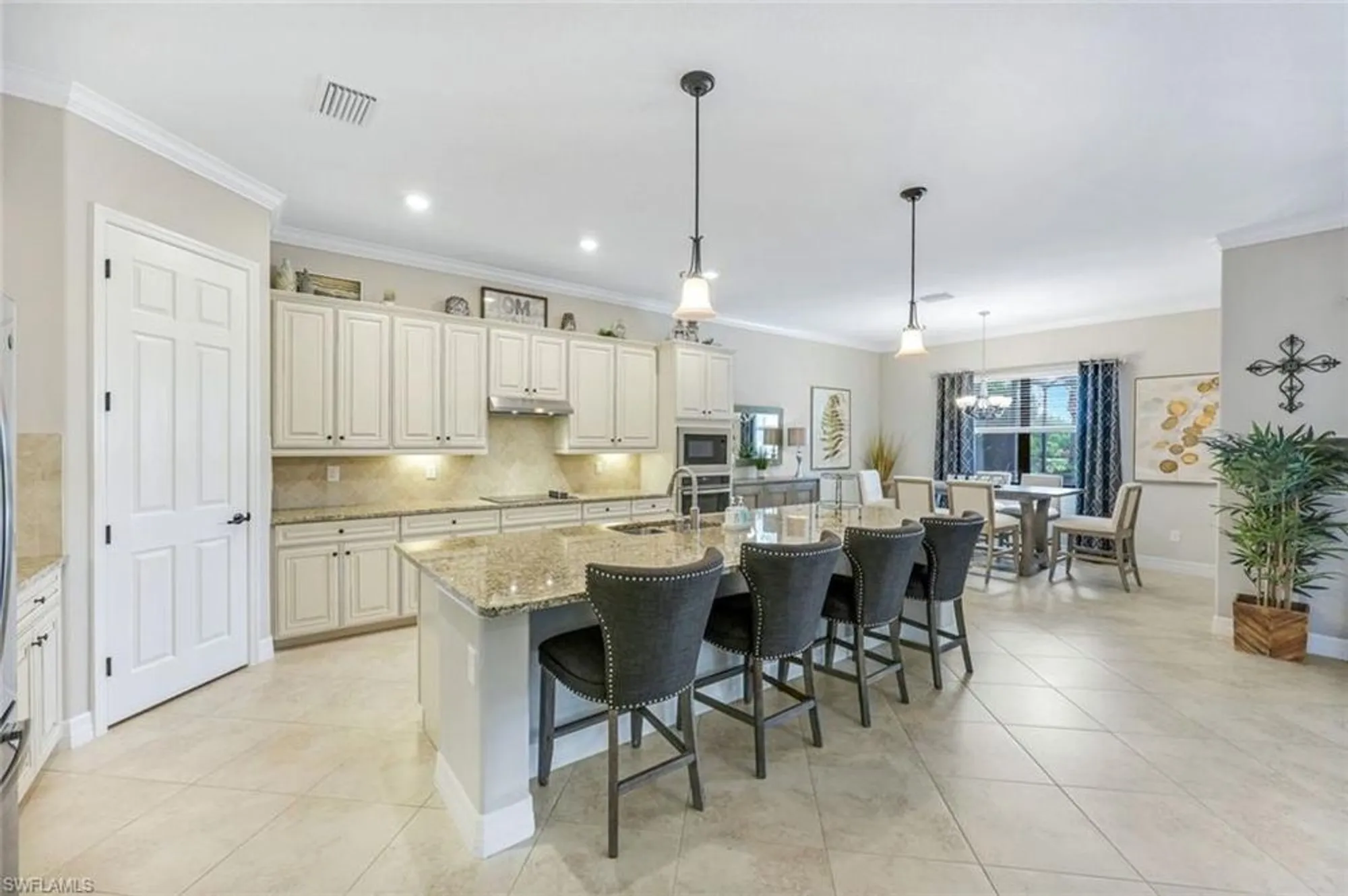Property Slideshow image 7 of 38 | 28087 kerry ct, Bonita Springs, FL, 34135