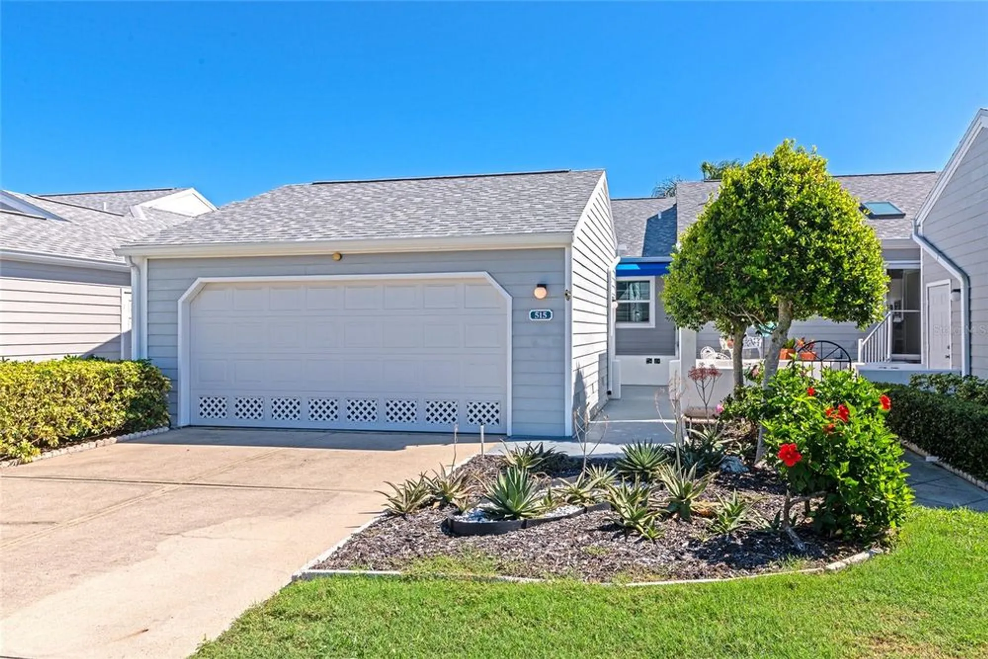 Property Slideshow image 4 of 63 | 515 woodstork cir, Bradenton, FL, 34209