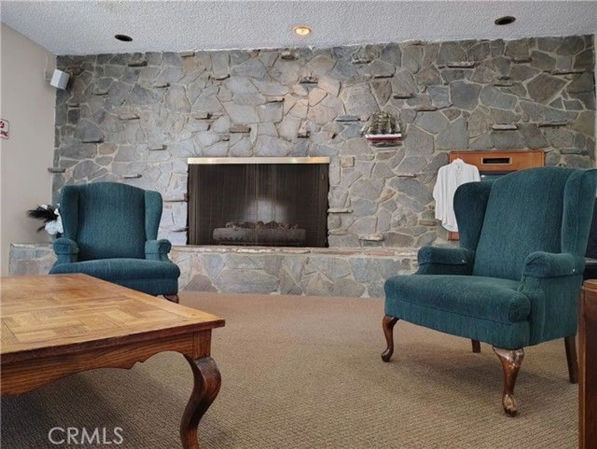 Property Slideshow image 26 of 35 | 26373 oak highland dr e, Newhall, CA, 91321