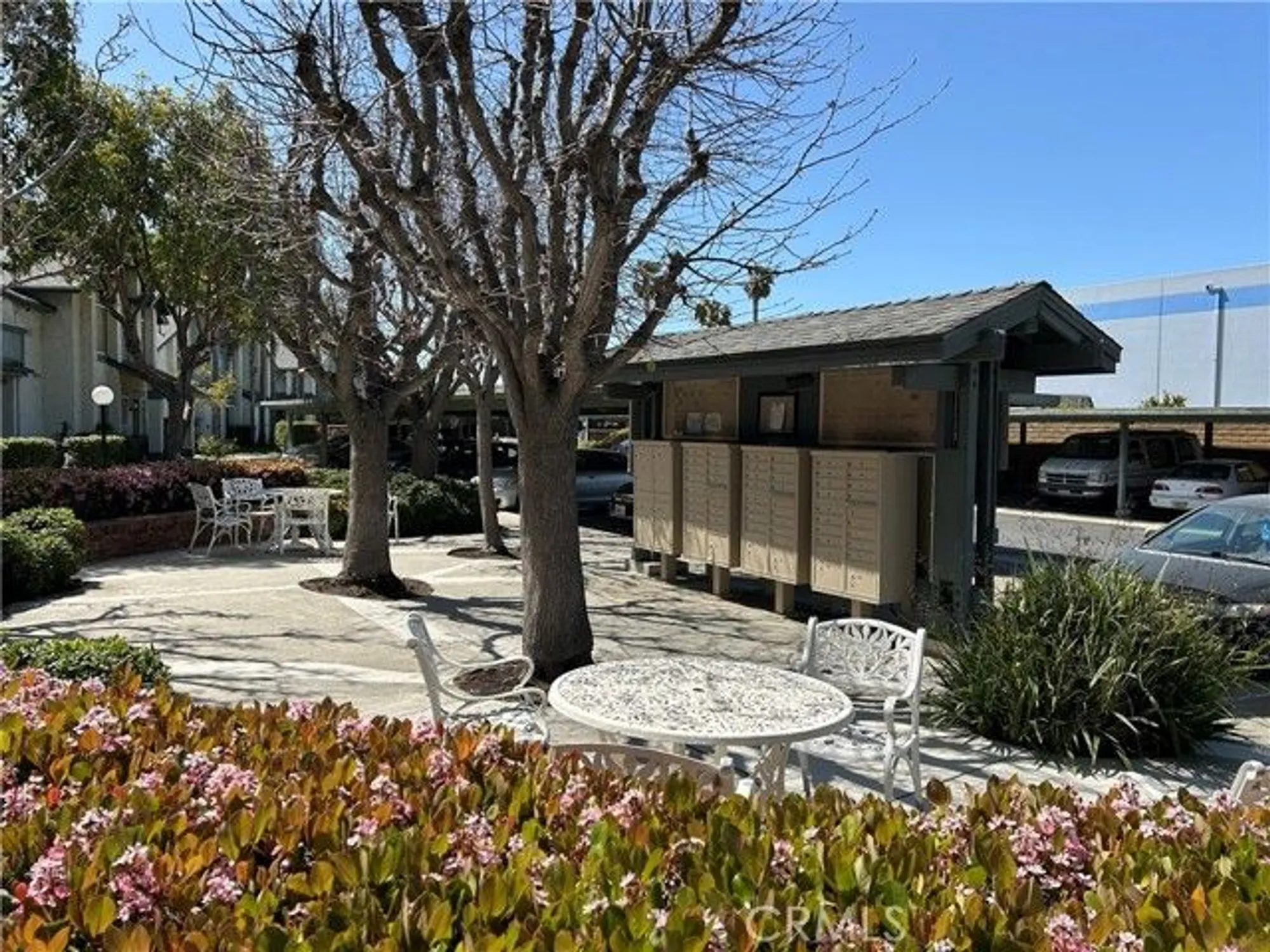 Property Slideshow image 39 of 47 | 18232 parkview ln 103, Huntington Beach, CA, 92648