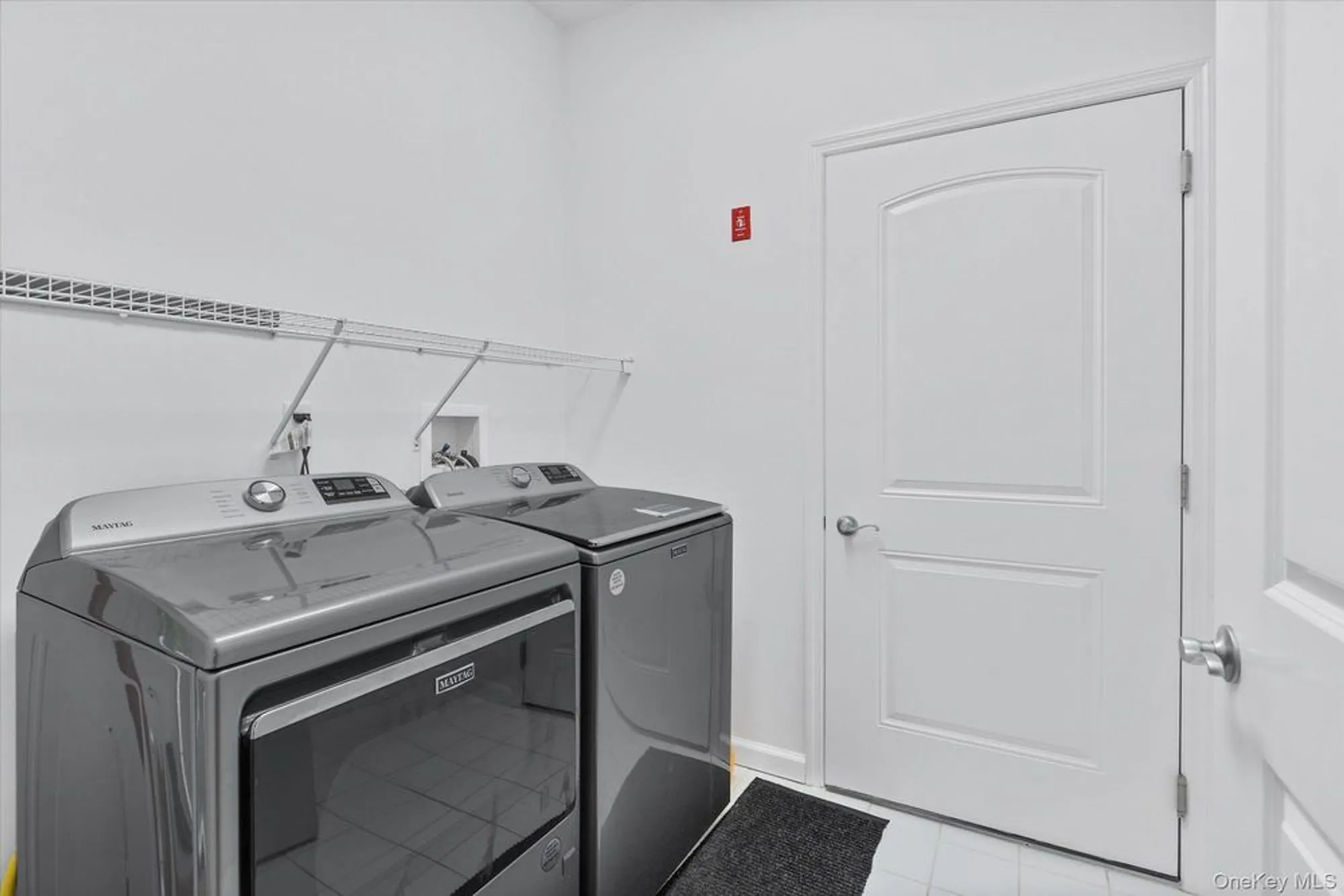 Property Slideshow image 16 of 34 | 67 stoneleigh dr, Riverhead, NY, 11901