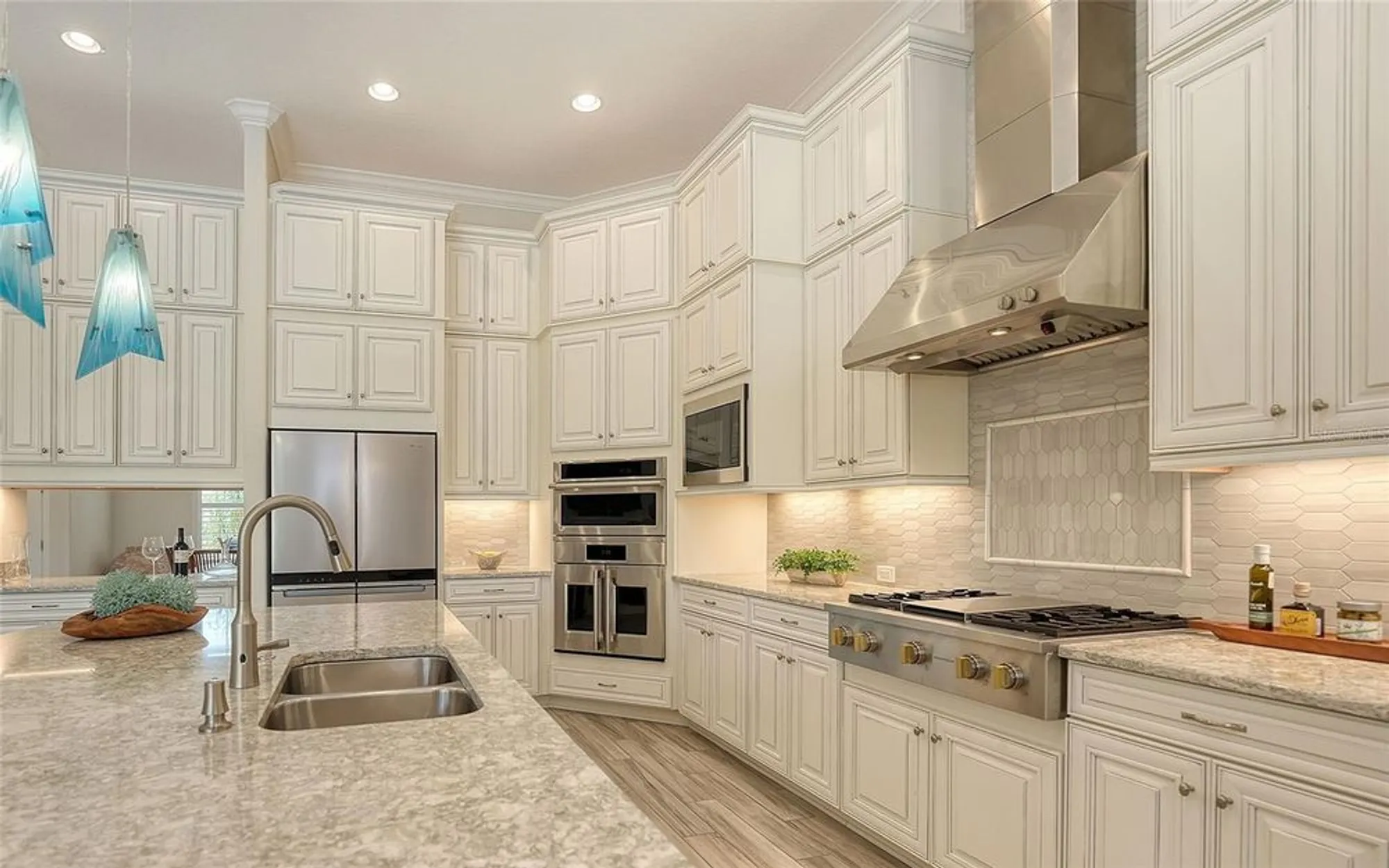 Property Slideshow image 23 of 70 | 4809 benito ct, Bradenton, FL, 34211