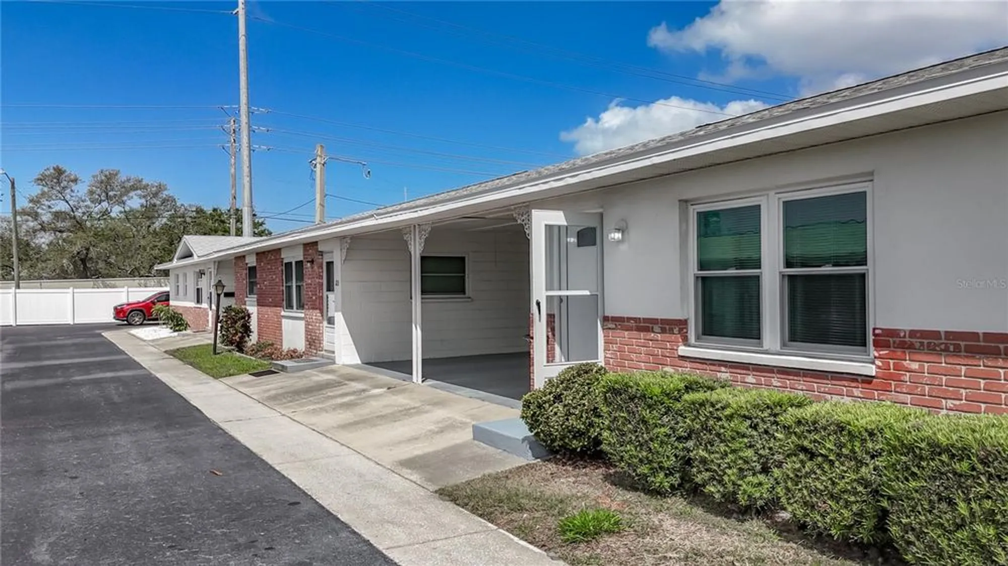 Property Slideshow image 4 of 40 | 12400 park blvd apt 121, Seminole, FL, 33772