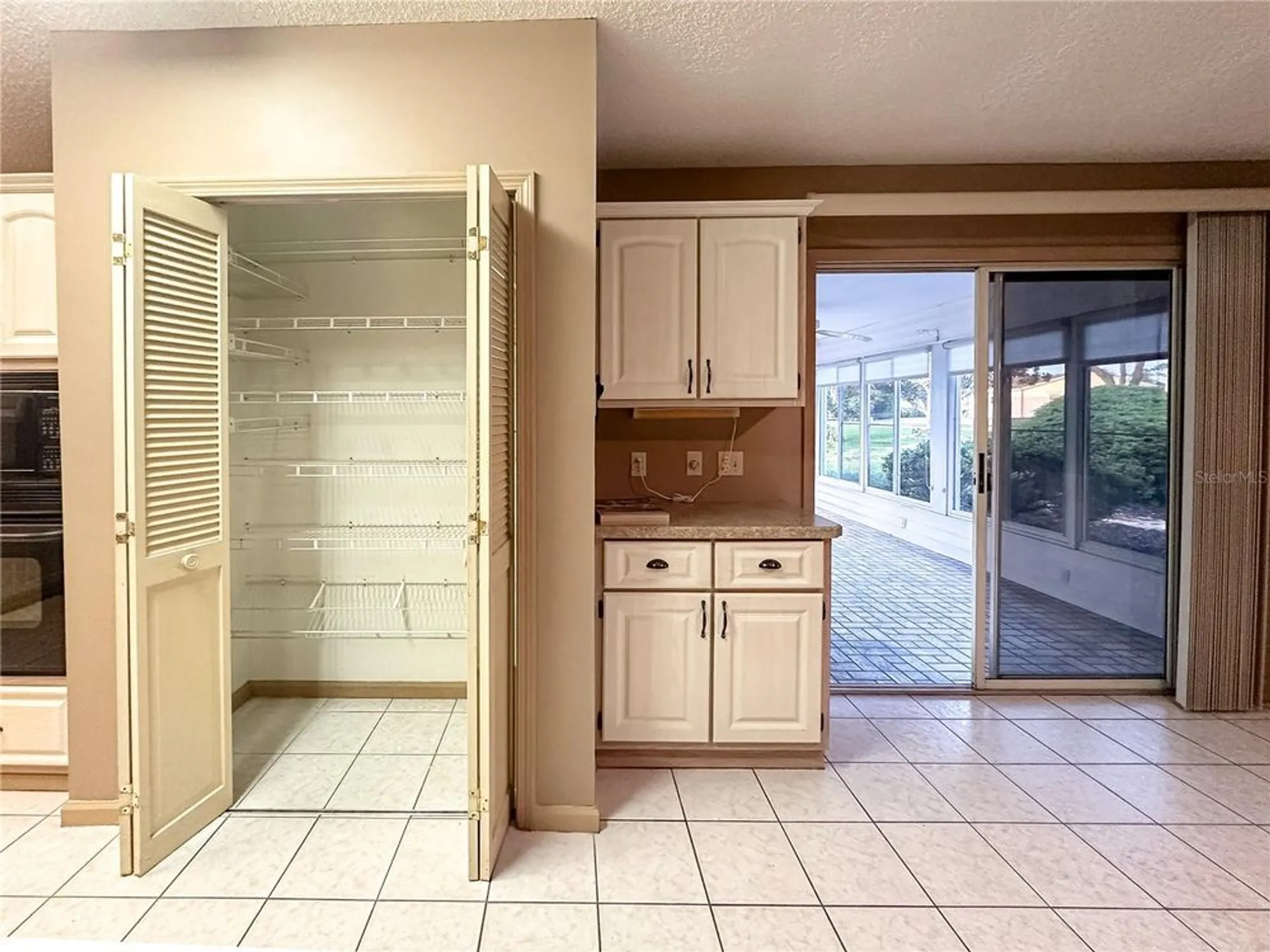 Property Slideshow image 15 of 58 | 1204 maria ct, Lady Lake, FL, 32159
