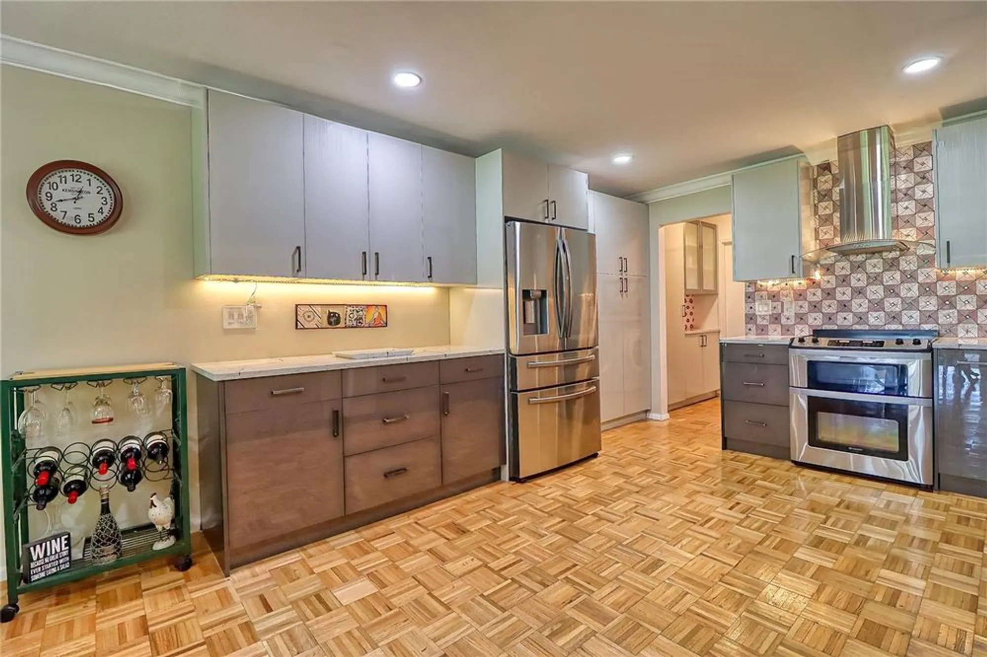 Property Slideshow image 17 of 77 | 7149 fairway bend cir, Sarasota, FL, 34243