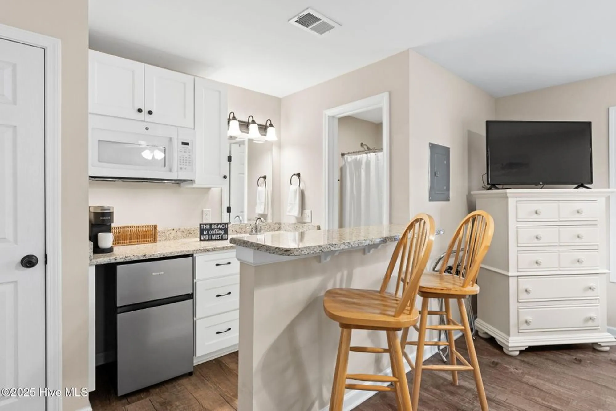 Property Slideshow image 26 of 75 | 3350 club villa dr 2104, Southport, NC, 28461