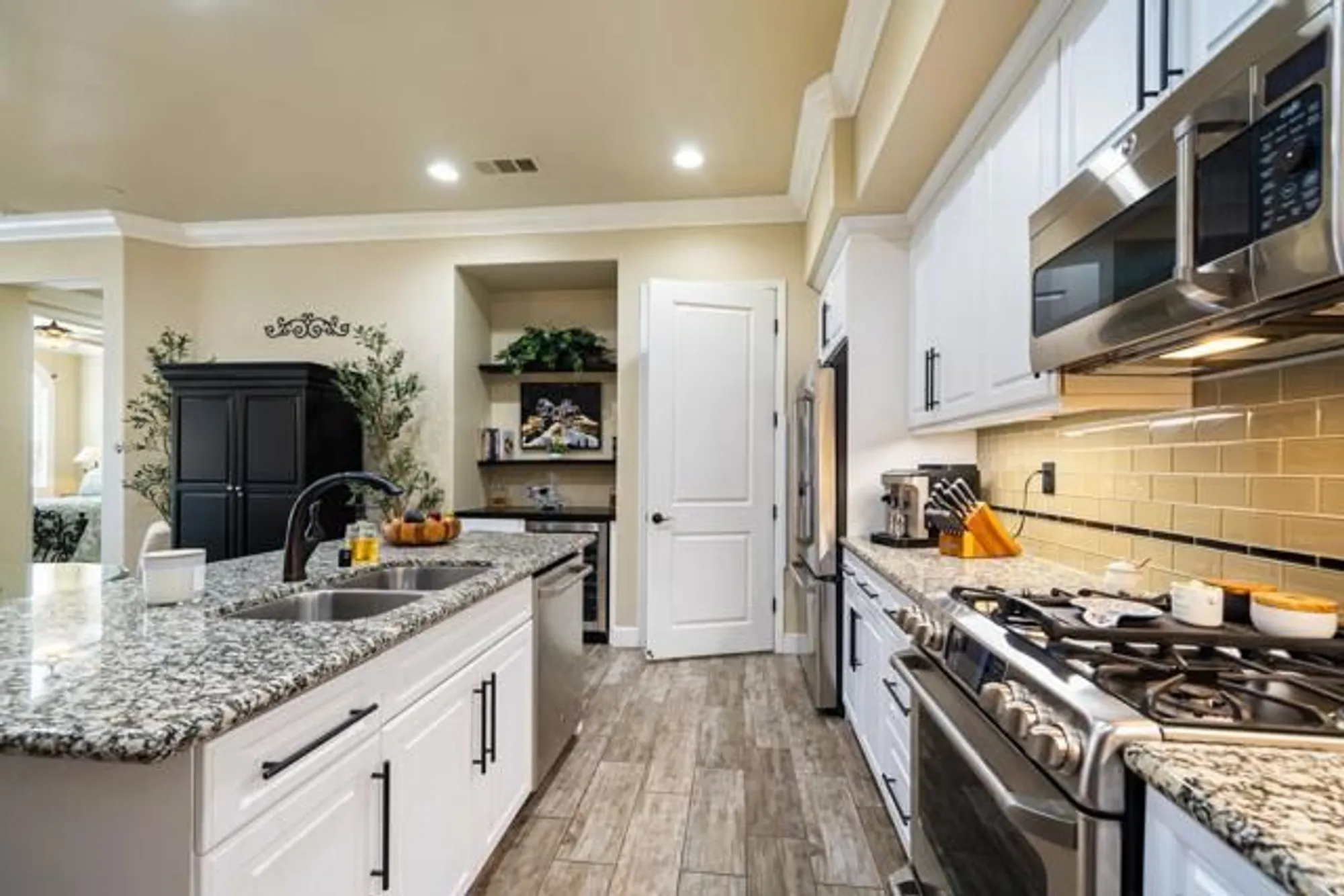 Property Slideshow image 6 of 37 | 2100 via calderia unit 2102, Palm Desert, CA, 92260