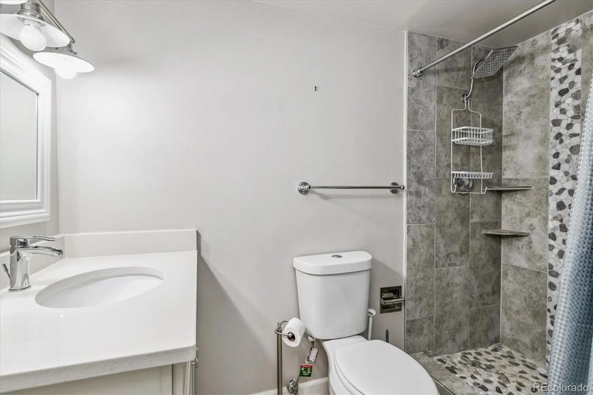 Property Slideshow image 12 of 34 | 595 s alton way apt 7b, Denver, CO, 80247