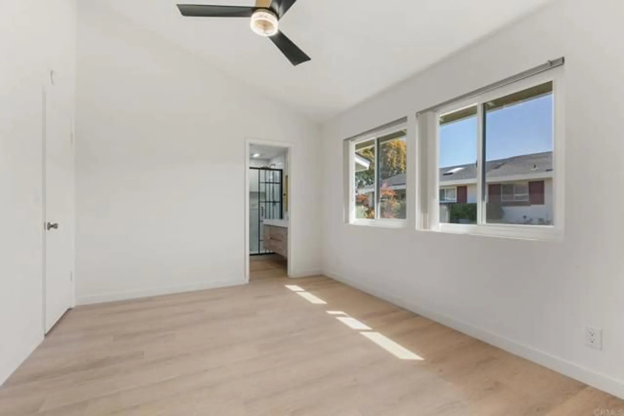 Property Slideshow image 20 of 40 | 3755 vista campana 30, Oceanside, CA, 92057