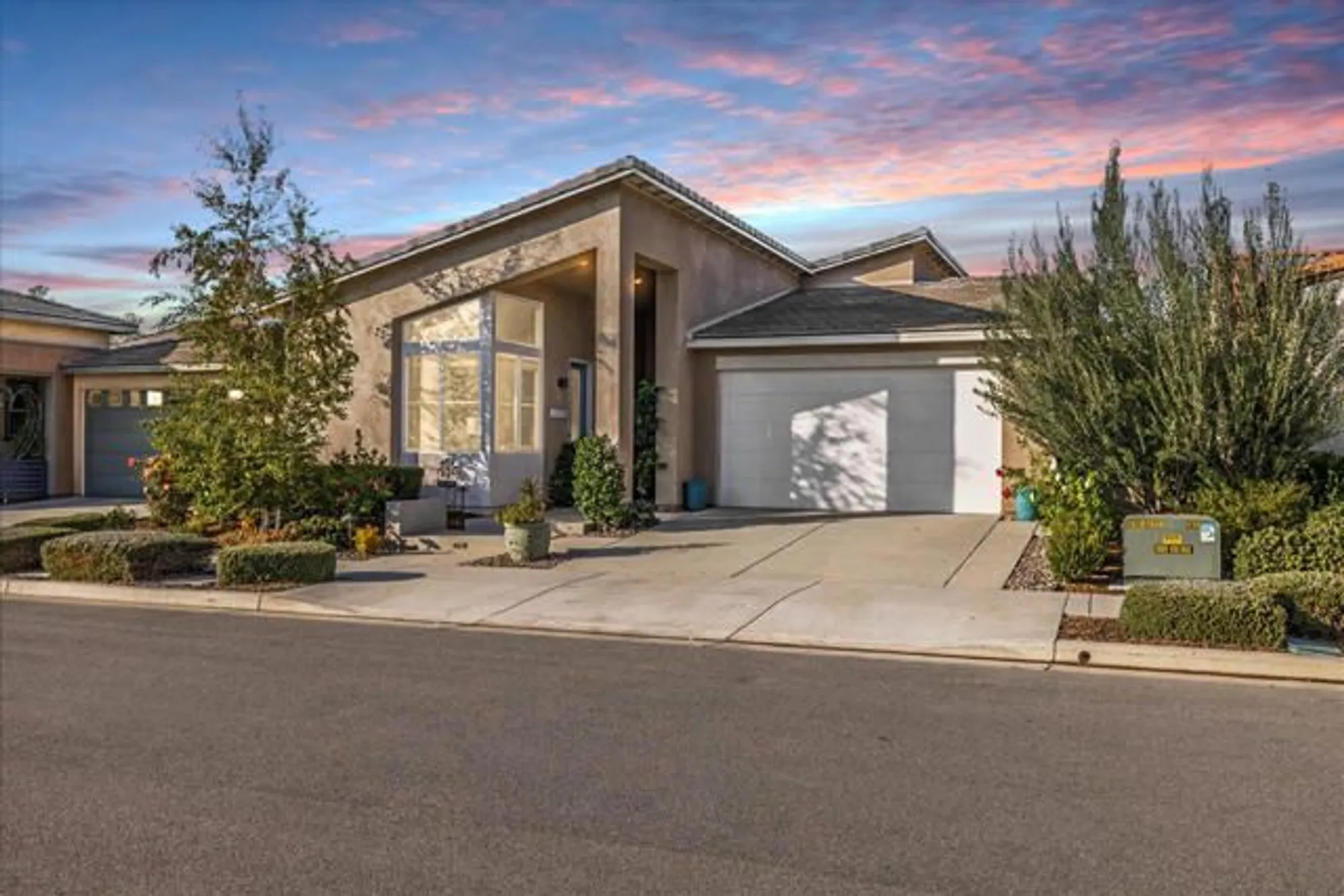 Property Slideshow image 2 of 78 | 1514 overpark ln, Beaumont, CA, 92223