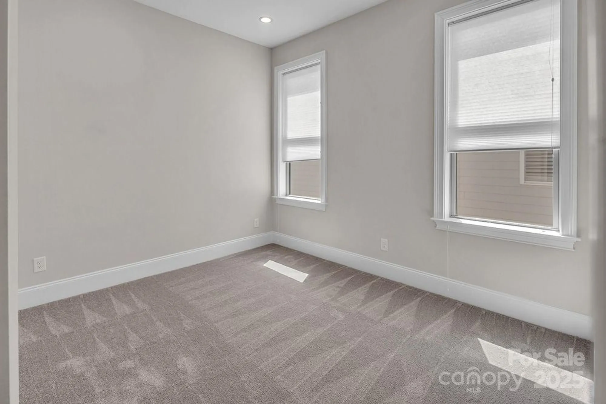 Property Slideshow image 33 of 44 | 14008 little spring ct, Charlotte, NC, 28278