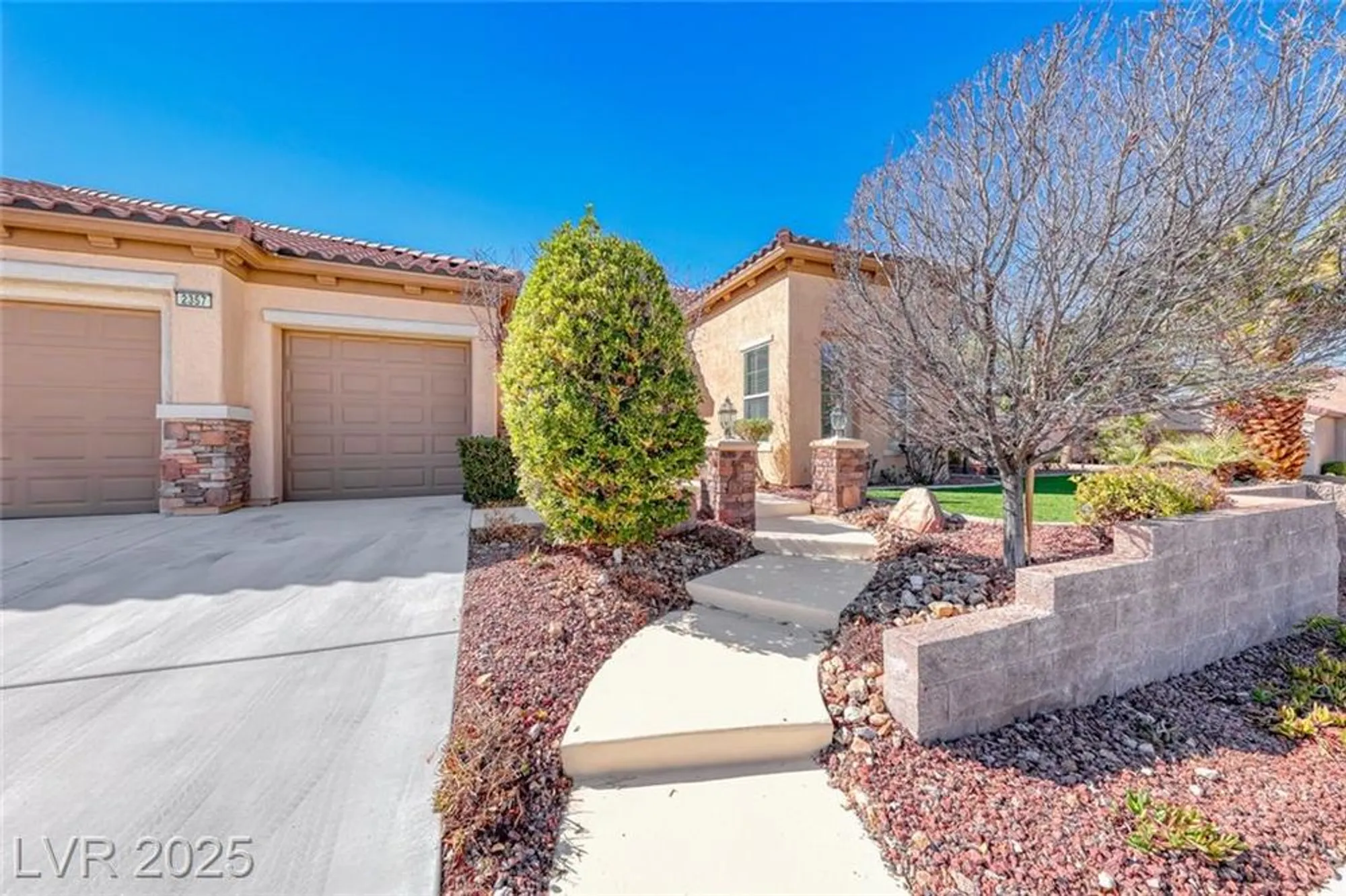 Property Slideshow image 3 of 68 | 2357 wisconsin dells dr, Henderson, NV, 89044