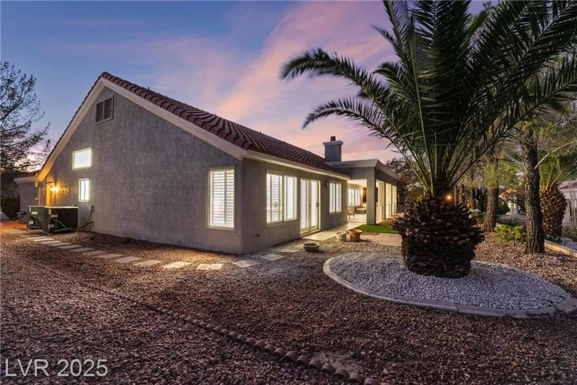 Property Slideshow image 5 of 57 | 2528 sunup dr, Las Vegas, NV, 89134